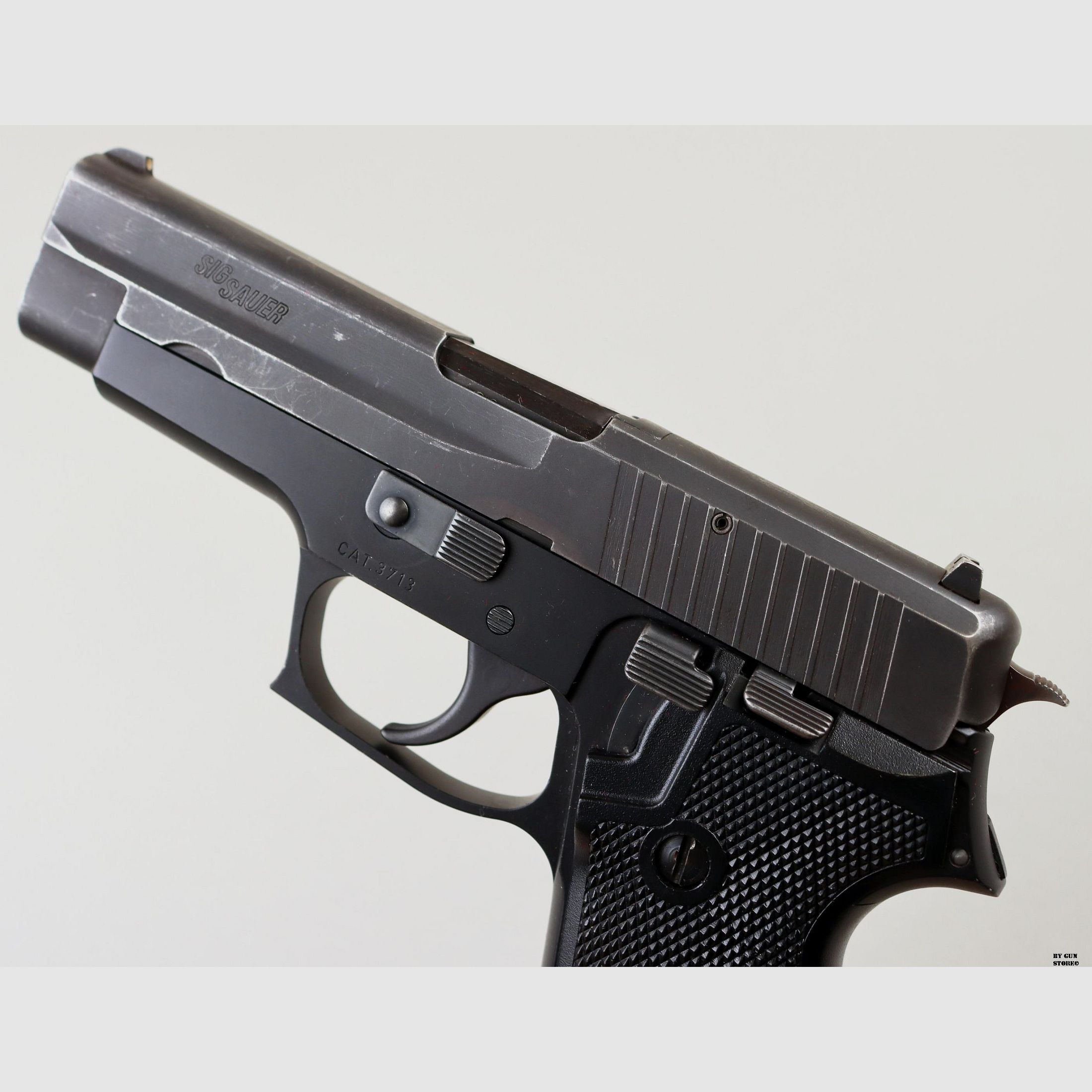 Pistolet Sig Sauer mod. P220 kal. 9 Steyr matr. G129599, zdjęcie 6 z 10