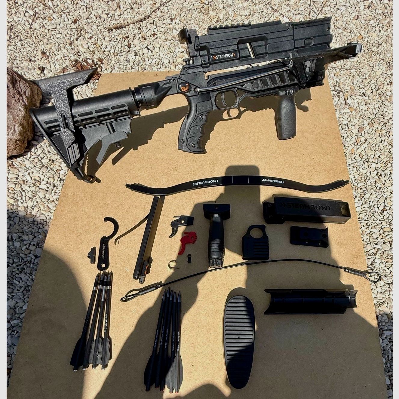 Steambow Stinger 2 Tactical AR6 mit umfangreichem Zubehör