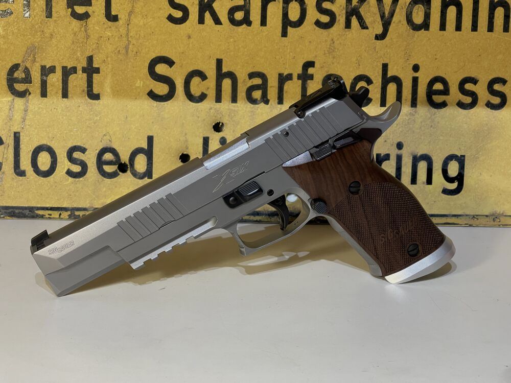SIG Sauer P220 X-Six Classic (Komplettset in .45Auto mit 9mmLuger Wechselsystem)