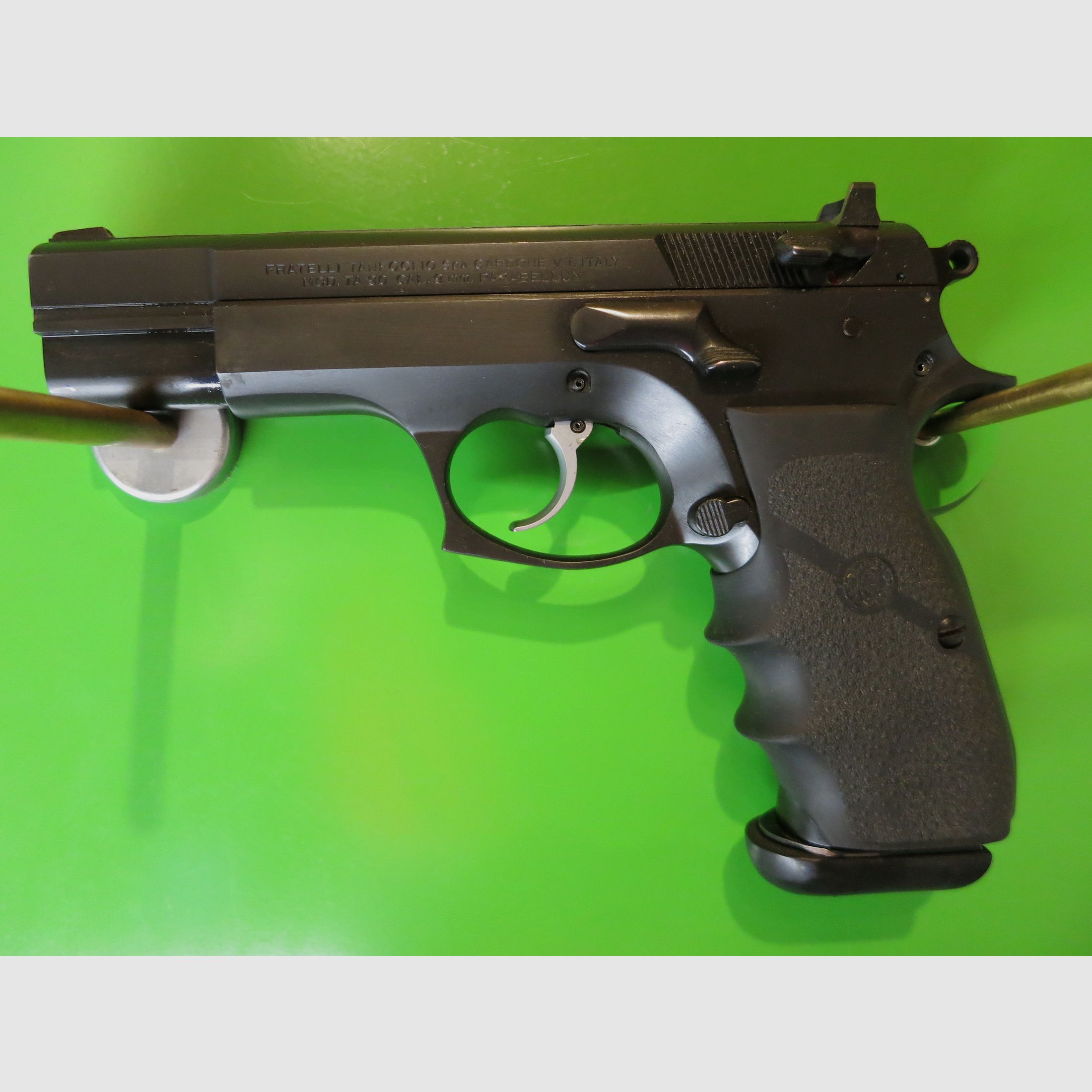 Tanfoglio TA90, semiautomatica. Pistola sportiva a caricamento automatico, classico dell'IPSC, calibro 9 × 19 mm       #66-, immagine 4 di 10