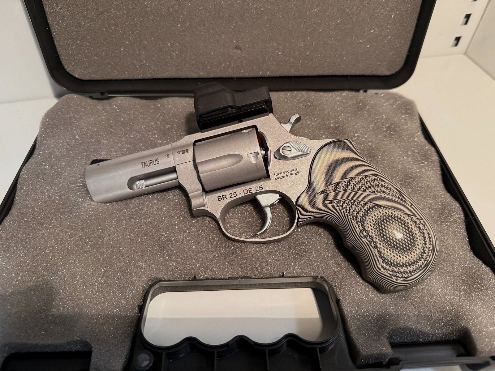 Taurus Revolver Model 605 T.O.R.O. 3" .357mag./ .38Spec