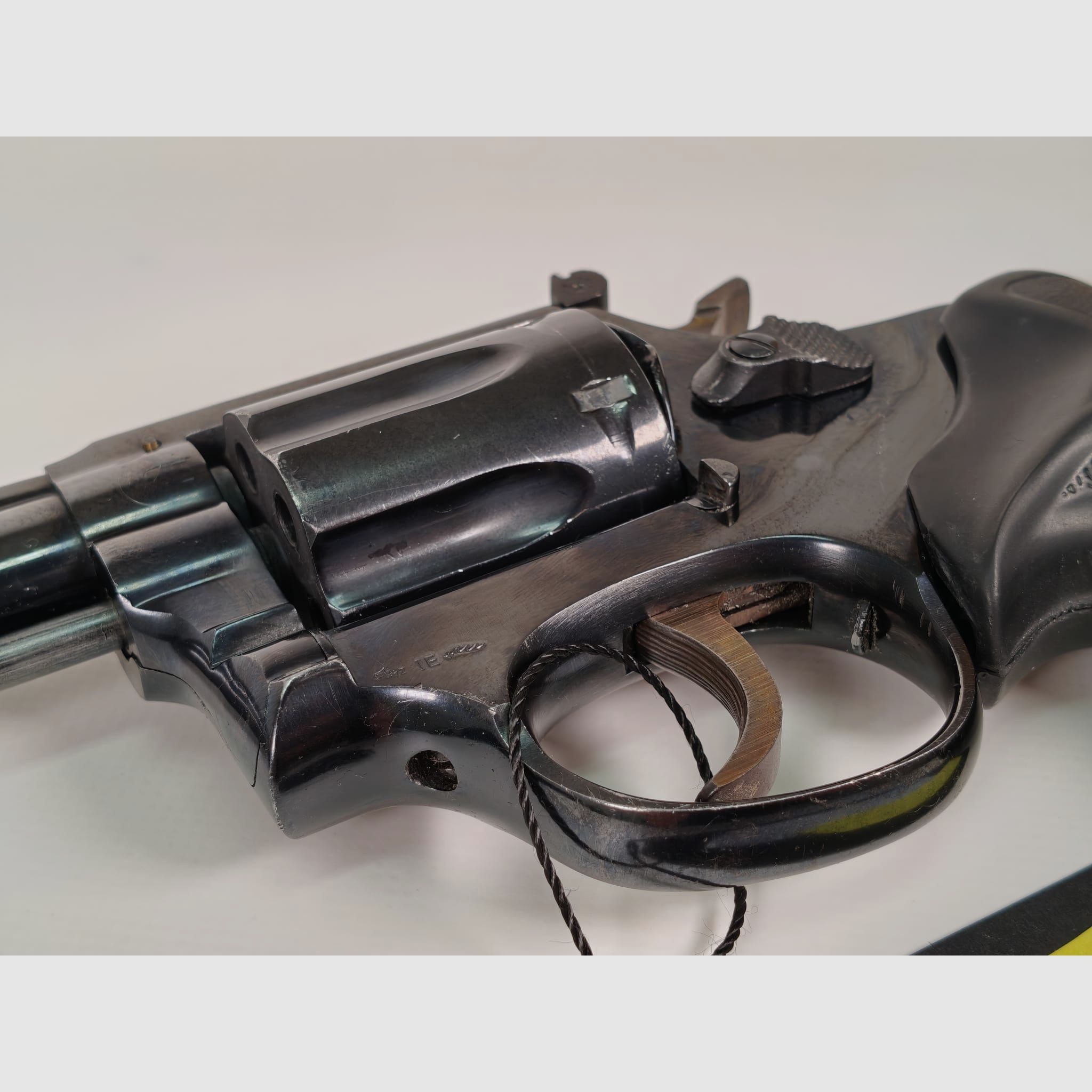 Taurus Revolver .22lr mit Wechselgriffen