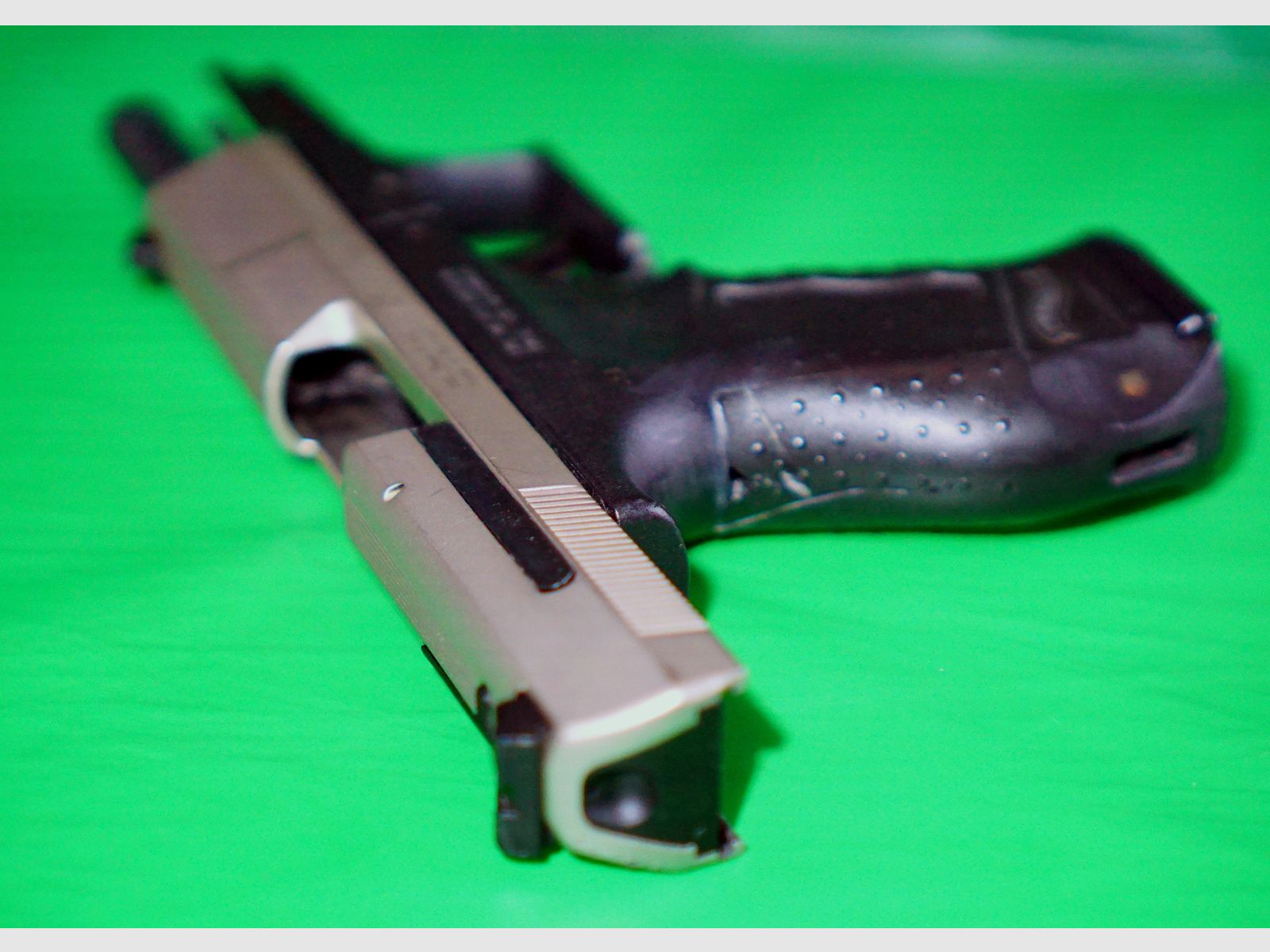 Walther P99 blank firing pistol 9mm P.A.K. bicolor (762) with leather holster