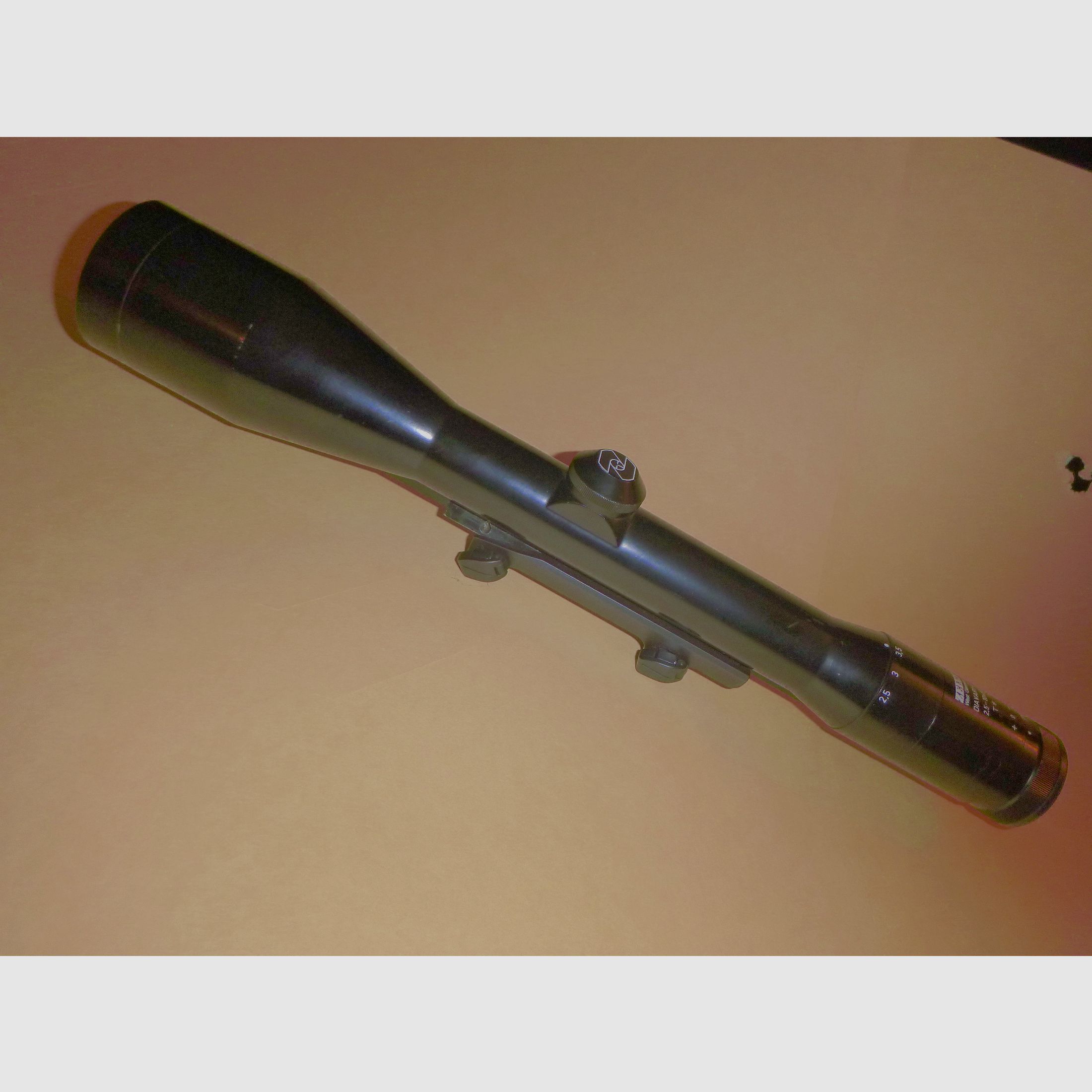 Zeiss Diavari Z 2,5-10x52 T* mit Blaser Sattelmontage