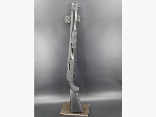 Wischo Repetierflinte Kaliber 12/76 Mag