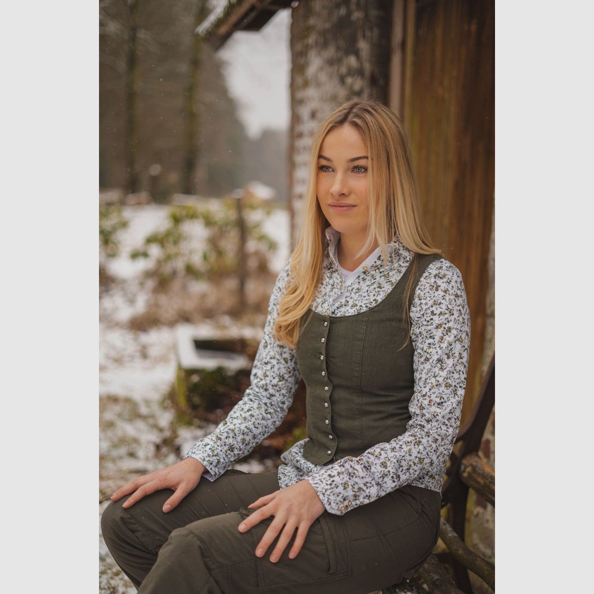 OS TRACHTEN WOMEN'S SHIRT FLOWER PATTERN, image 1 of 5
