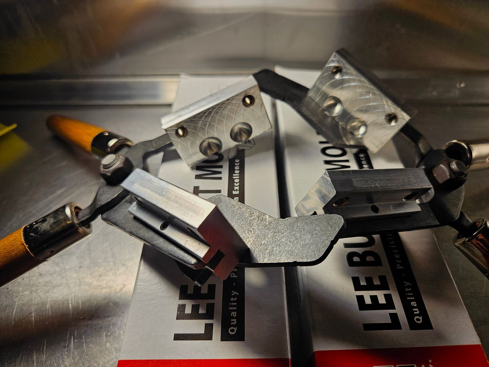 2X LEE PRECISION RUNDKUGELN 495 UND 440