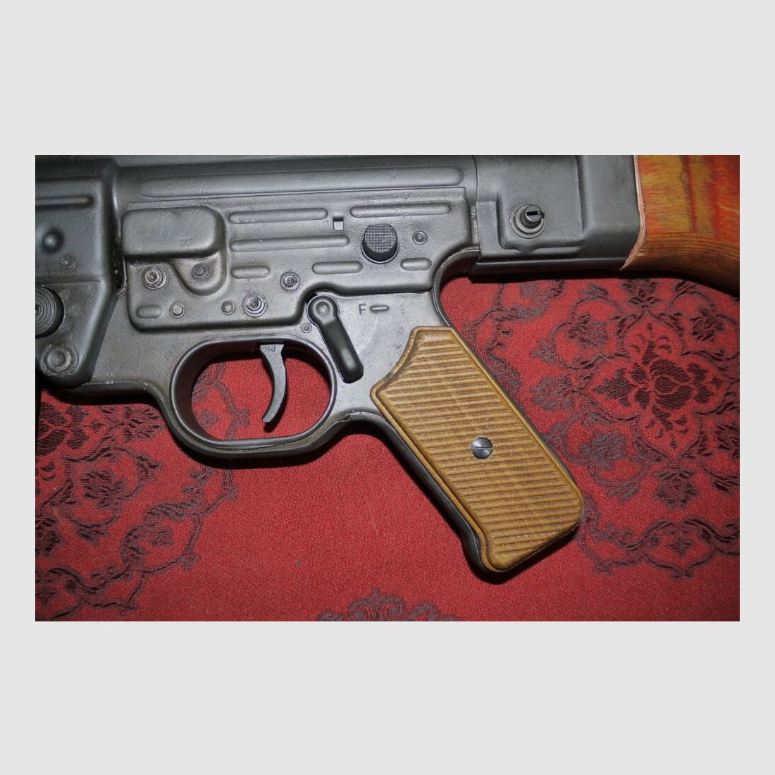 Niedermeier SLG44 (MP44, STG44)