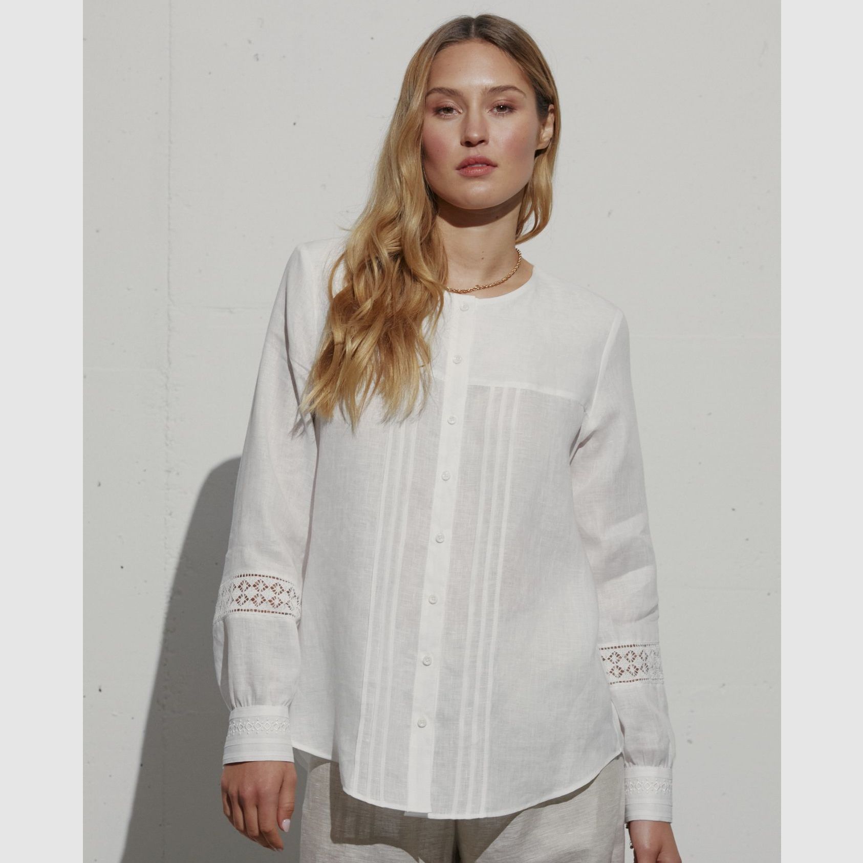 Wallmann Blusa di Lino Ricamata in Bianco, immagine 2 di 2