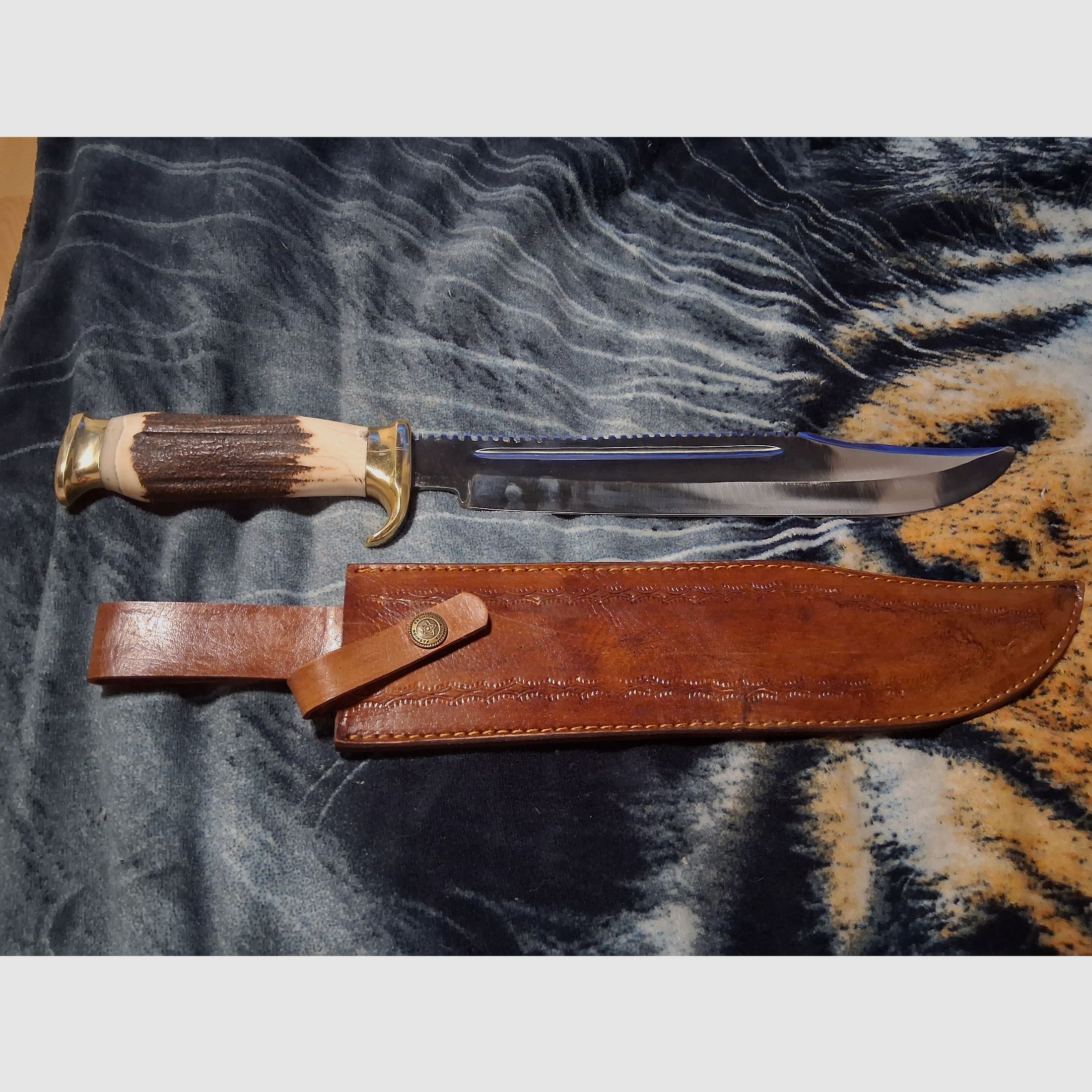 Bowie Messer