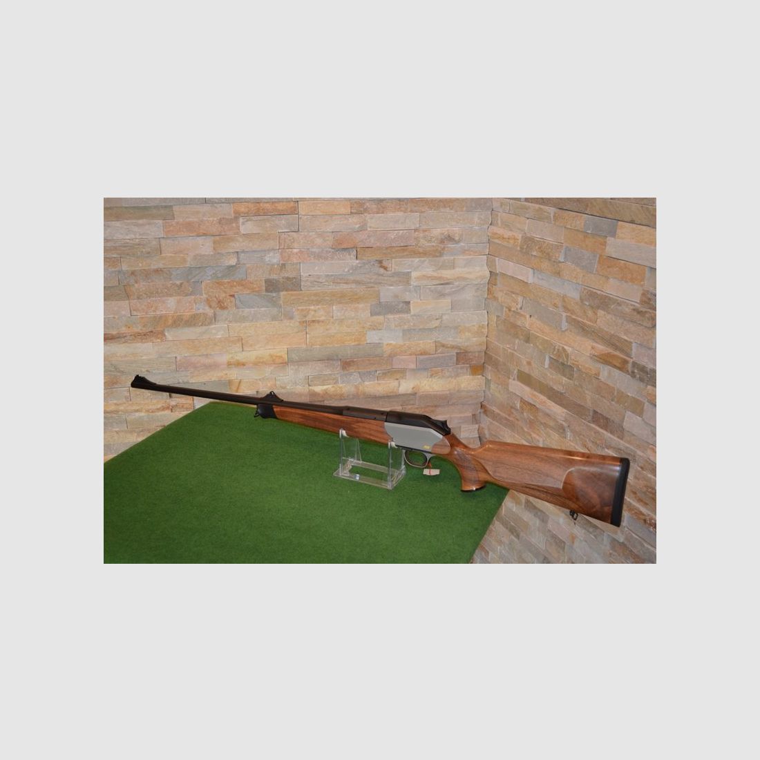 Blaser R8