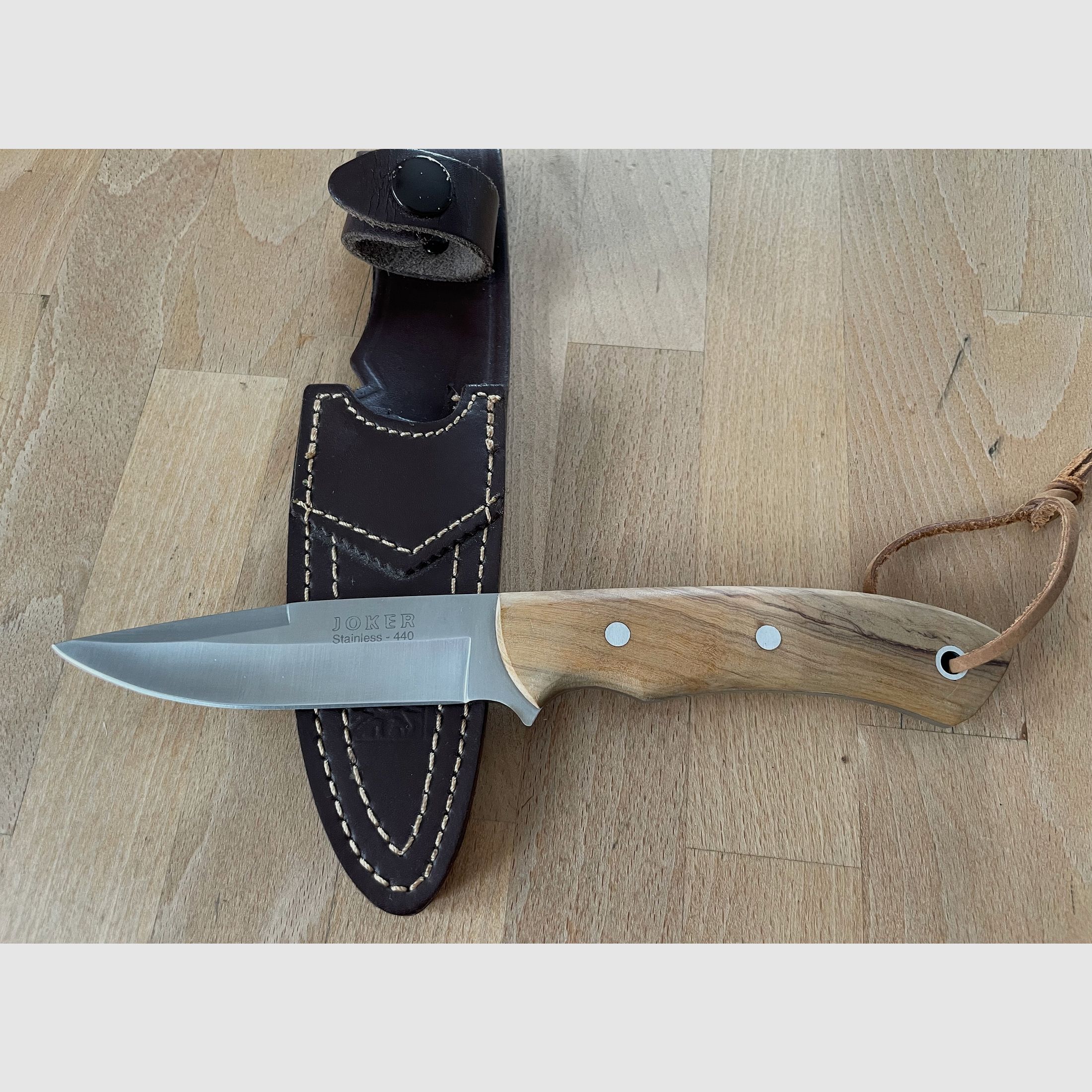 Joker hunting knife