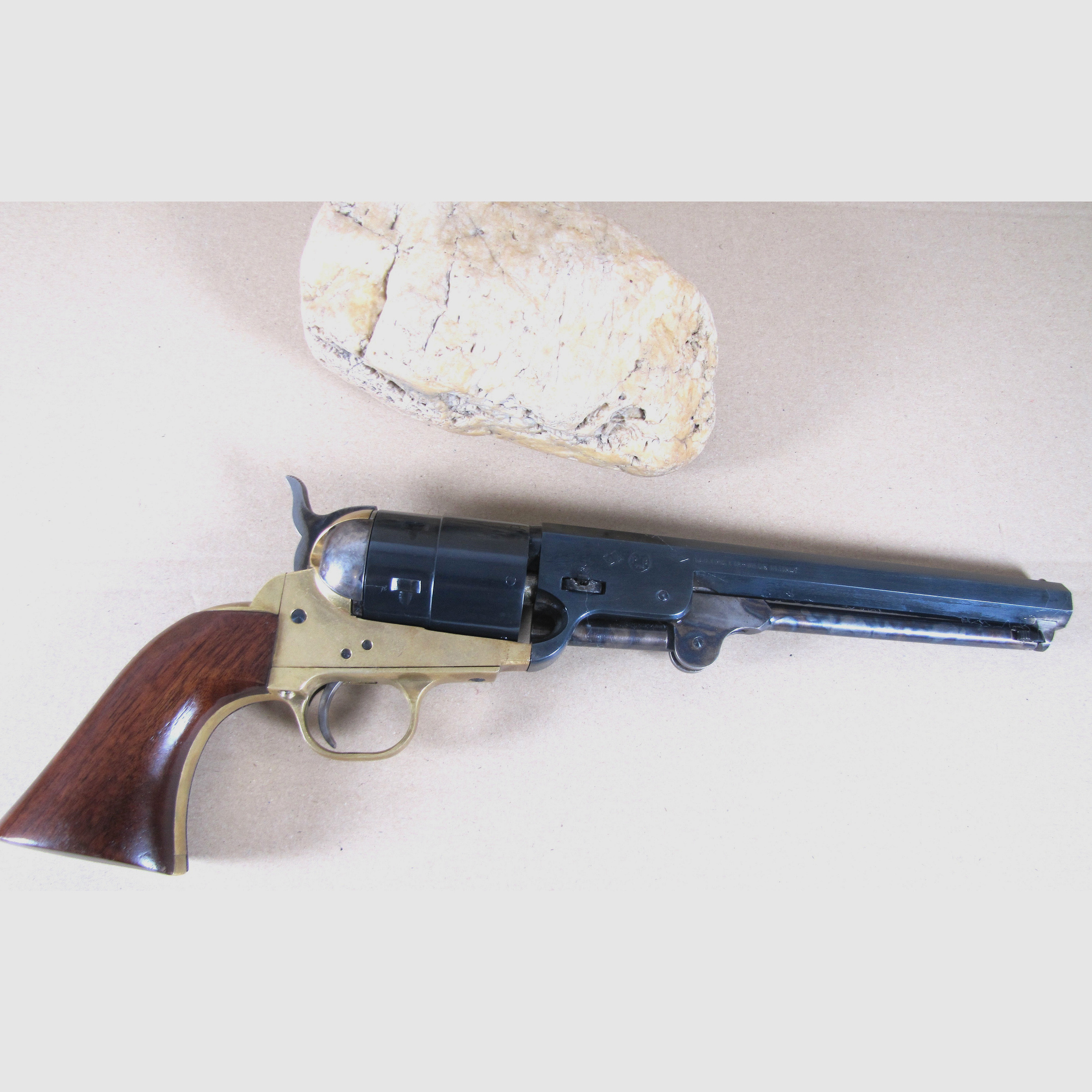 Doskonały rewolwer westernowy - WESTERN NAVY 1851 F.LLI PIETTA - 9mm hukowy