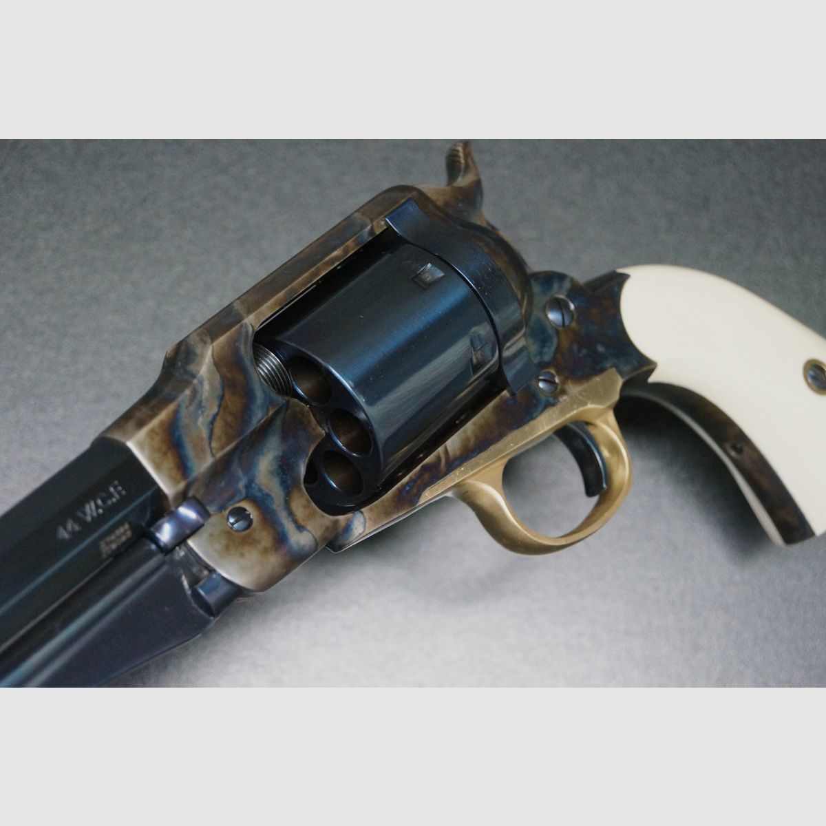Uberti New Improved Army Carcoal Blue 44-40, Bild 4 von 7