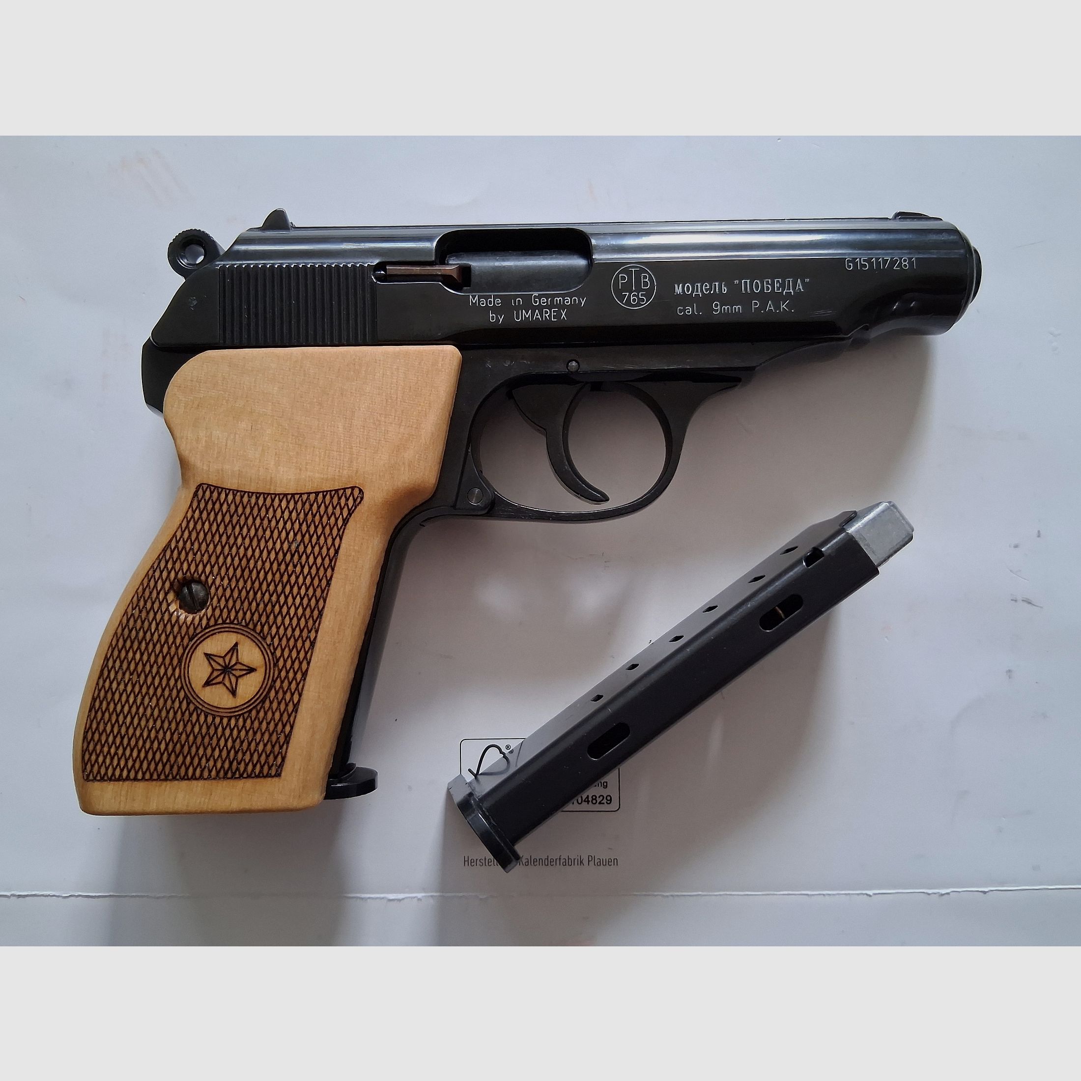Reck Umarex Mod. Pobeda (Makarov) Cal. 9 mm P.A.K., wooden grips, spare magazine, (like new)