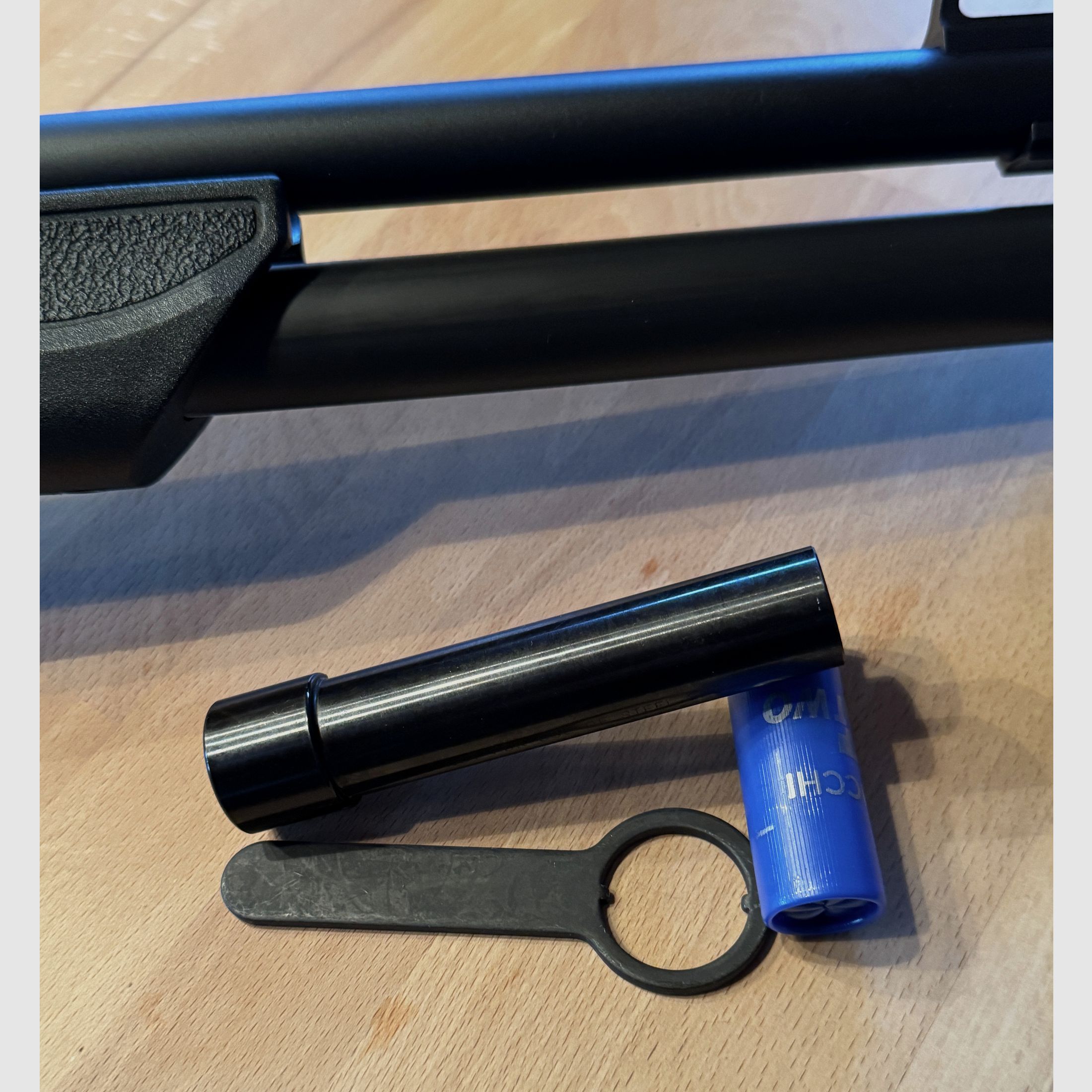 Fabarm / SDASS tactical-12/76, mit Leuchtpunktvisier. Gebraucht