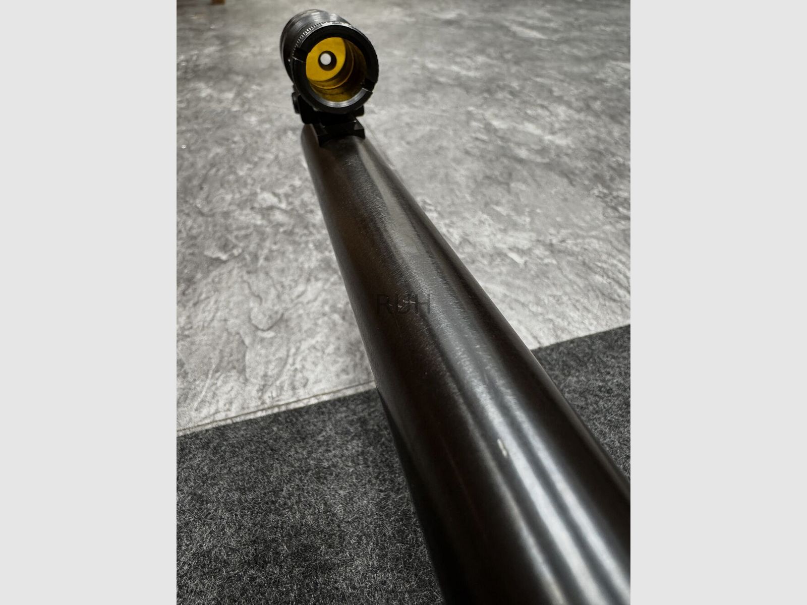 Veicolo e arma da caccia "Ernst Thälmann" Suhl 150-1 Standard / Arma per mancini dalla fabbrica