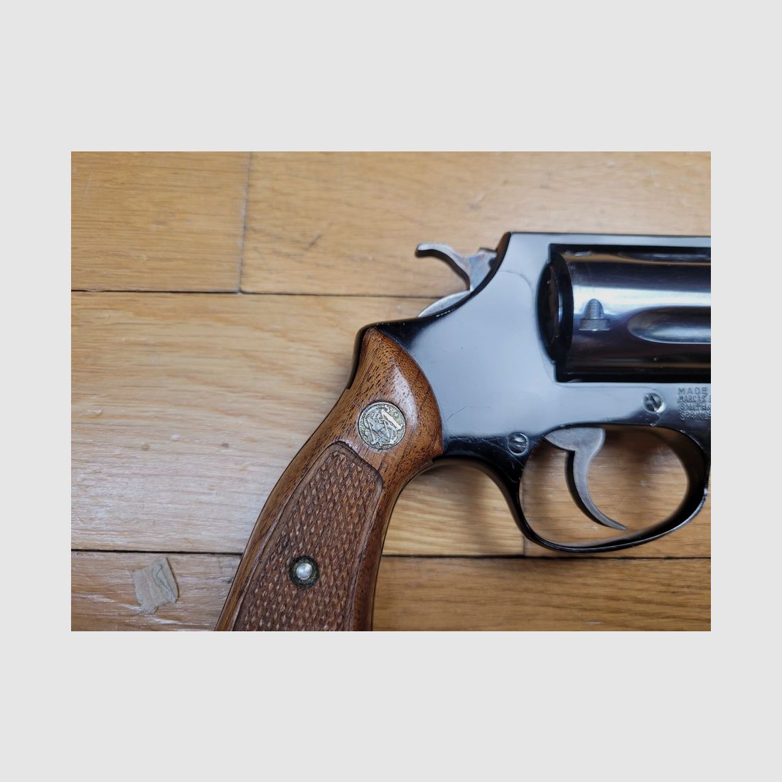 Selten Revolver Smith&Wesson Mod 37 oder „Chiefs Special Airweight“ – 5 Schuss im Kaliber .38 SP – Lauf 3 Zoll neu – Gewicht von …. 420 Gramm! – Beeindruckende Waffe im neuwertigen Zustand!, Bild 4 von 20