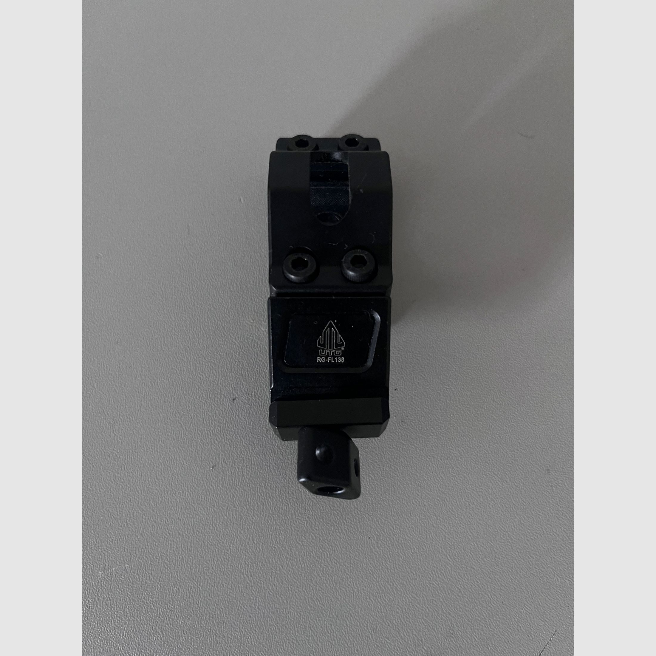 Bipod Hawke