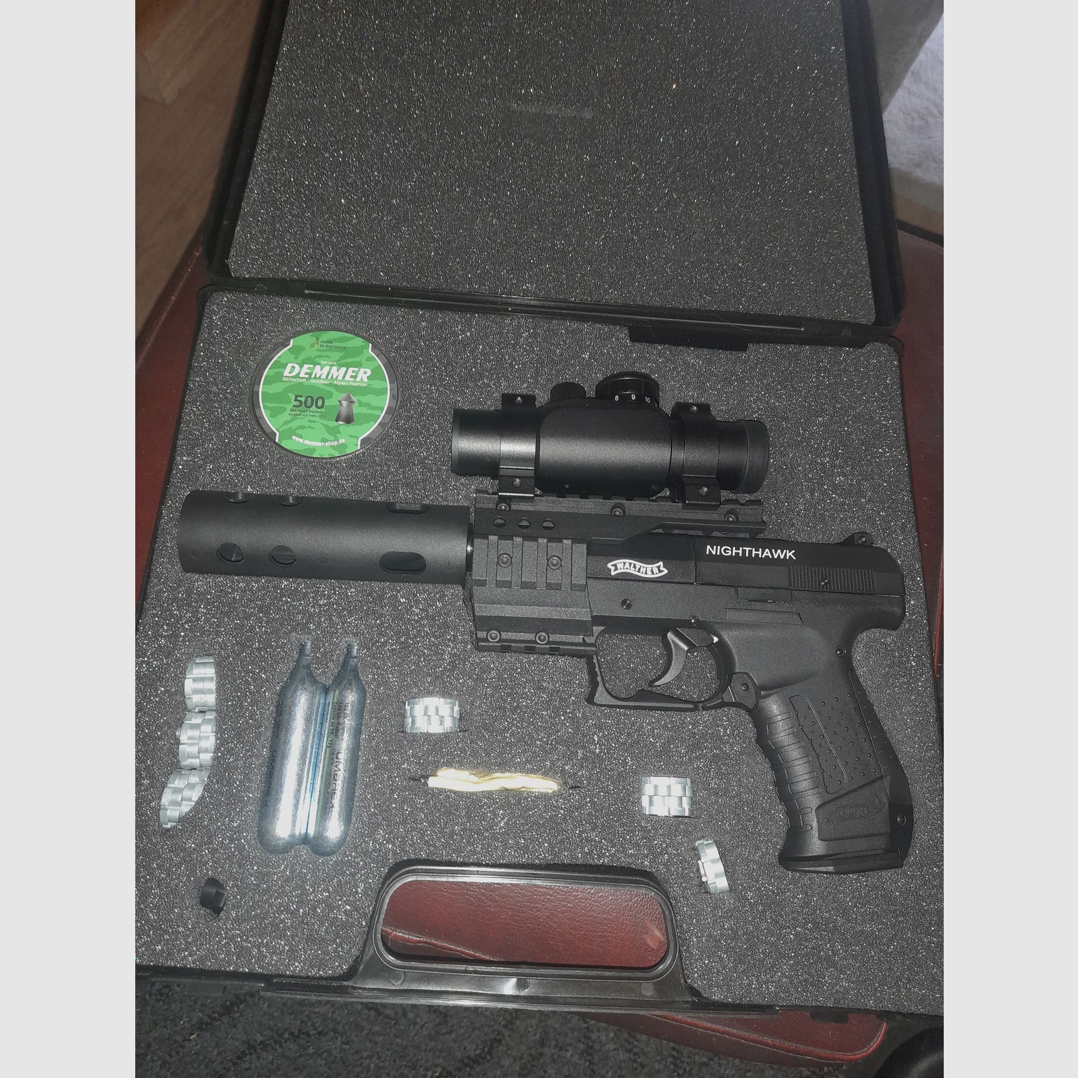 Walther Nighthawk mit top pointer