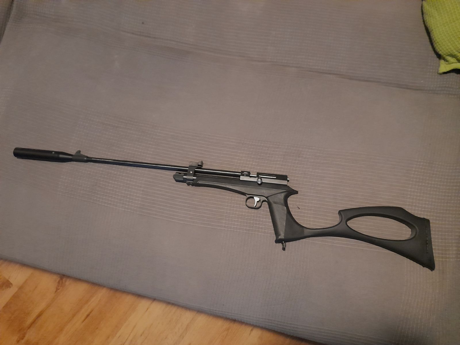 Diana Chaser Rifle Co2 rifle 4.5 mm Diabolo (P18) + additional magazine