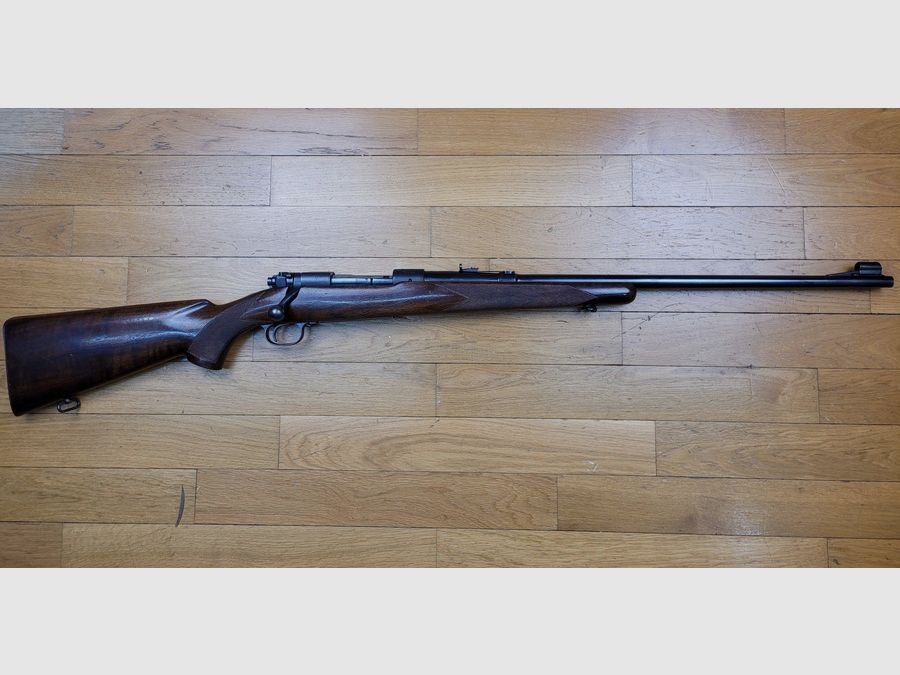 Sublime Winchester M70 Rifleman – 270Win – Luxusfertigung 1947 – Werkseitig für Optik bereit – Wunderschöner Nussbaum – Handriffelung – Wunderschöne Mechanik – Wunderschöner Lauf – Herkunft ex-Hussard – Ausnahmewaffe – Zustand nahezu neu!, Bild 32 von 32