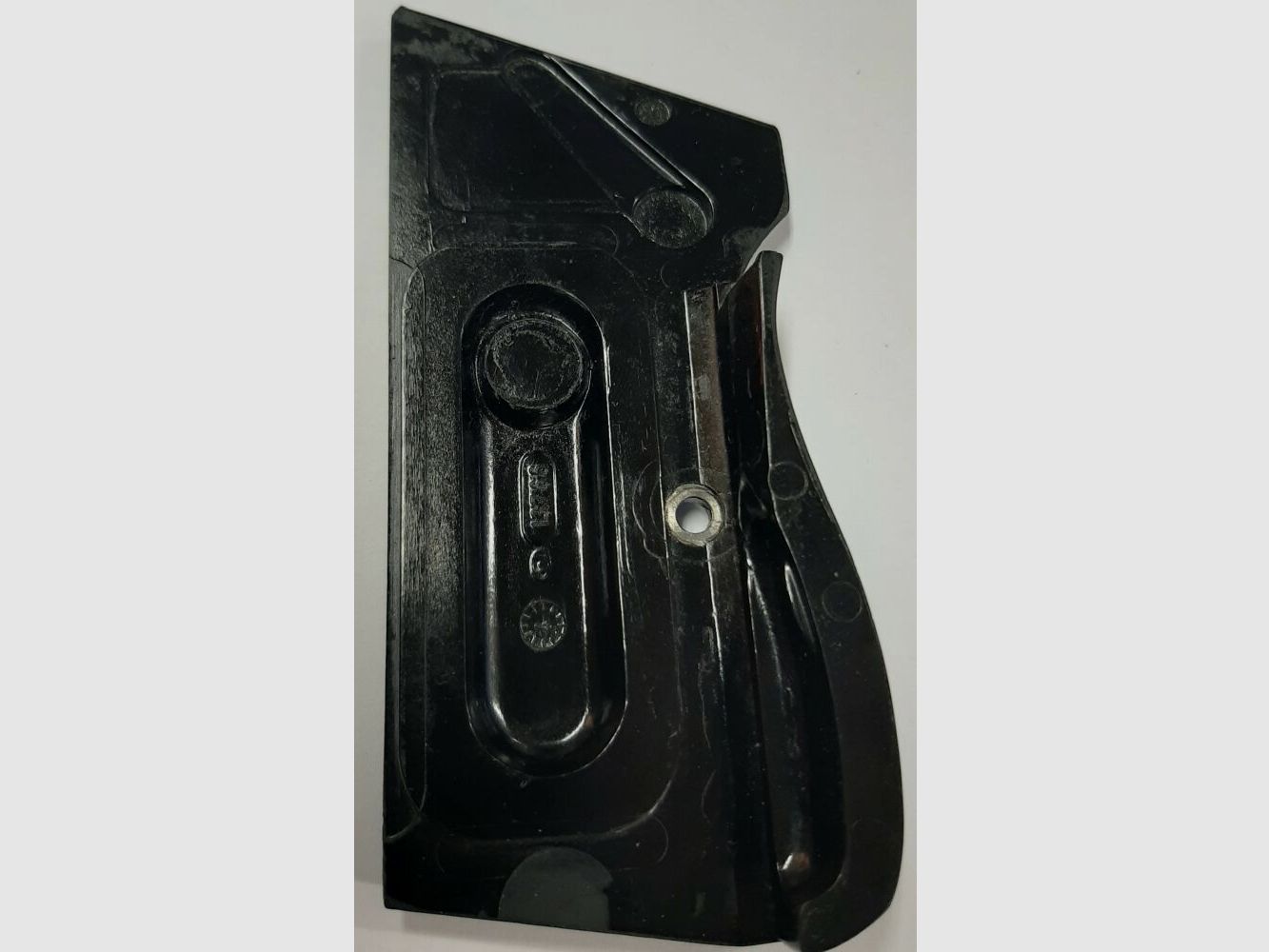SIG Original Kunststoffgriffschalen SIG P210 mit Riemenöse, lackiert