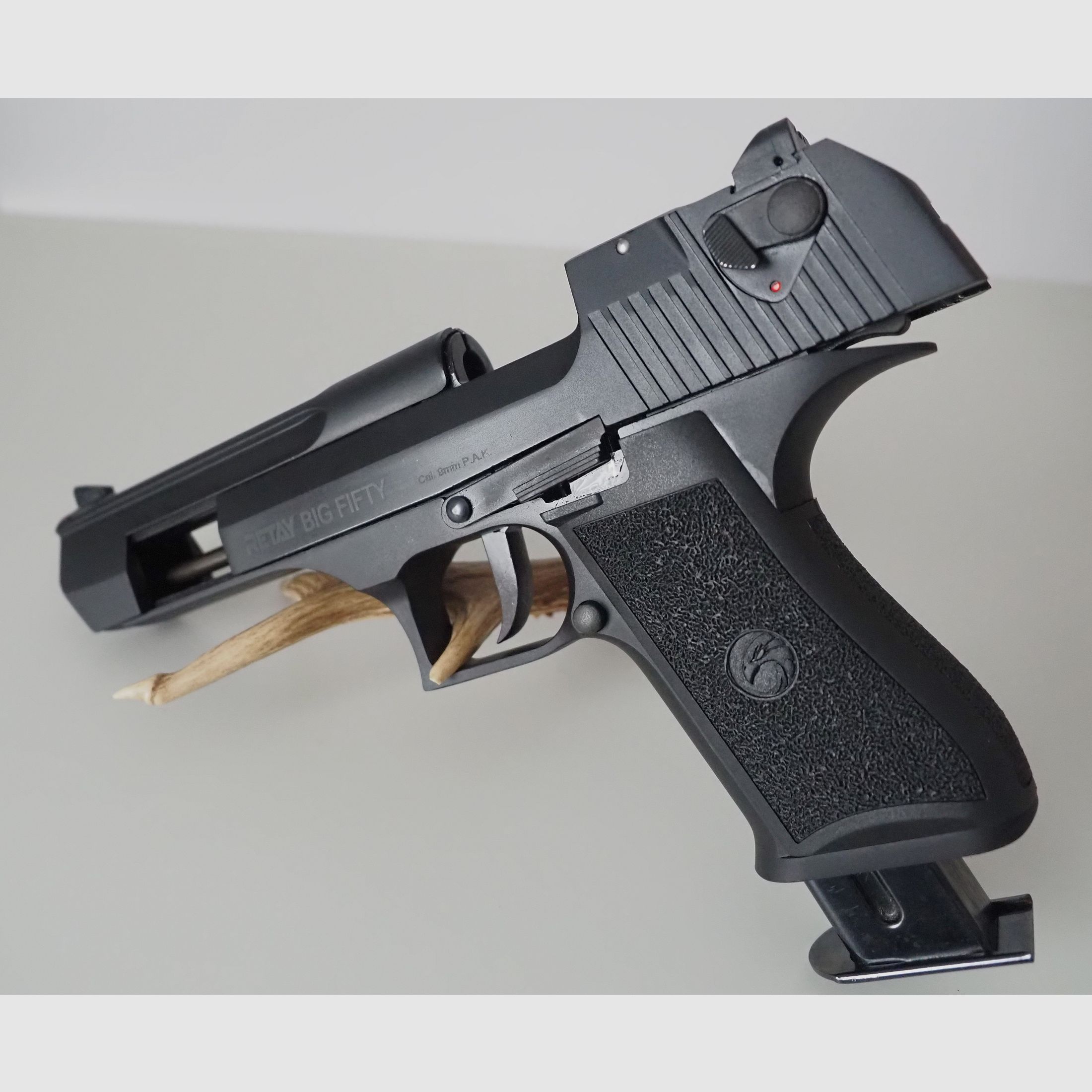 Retay Big Fifty pistolet alarmowy 9mm P.A.K. oksydowany