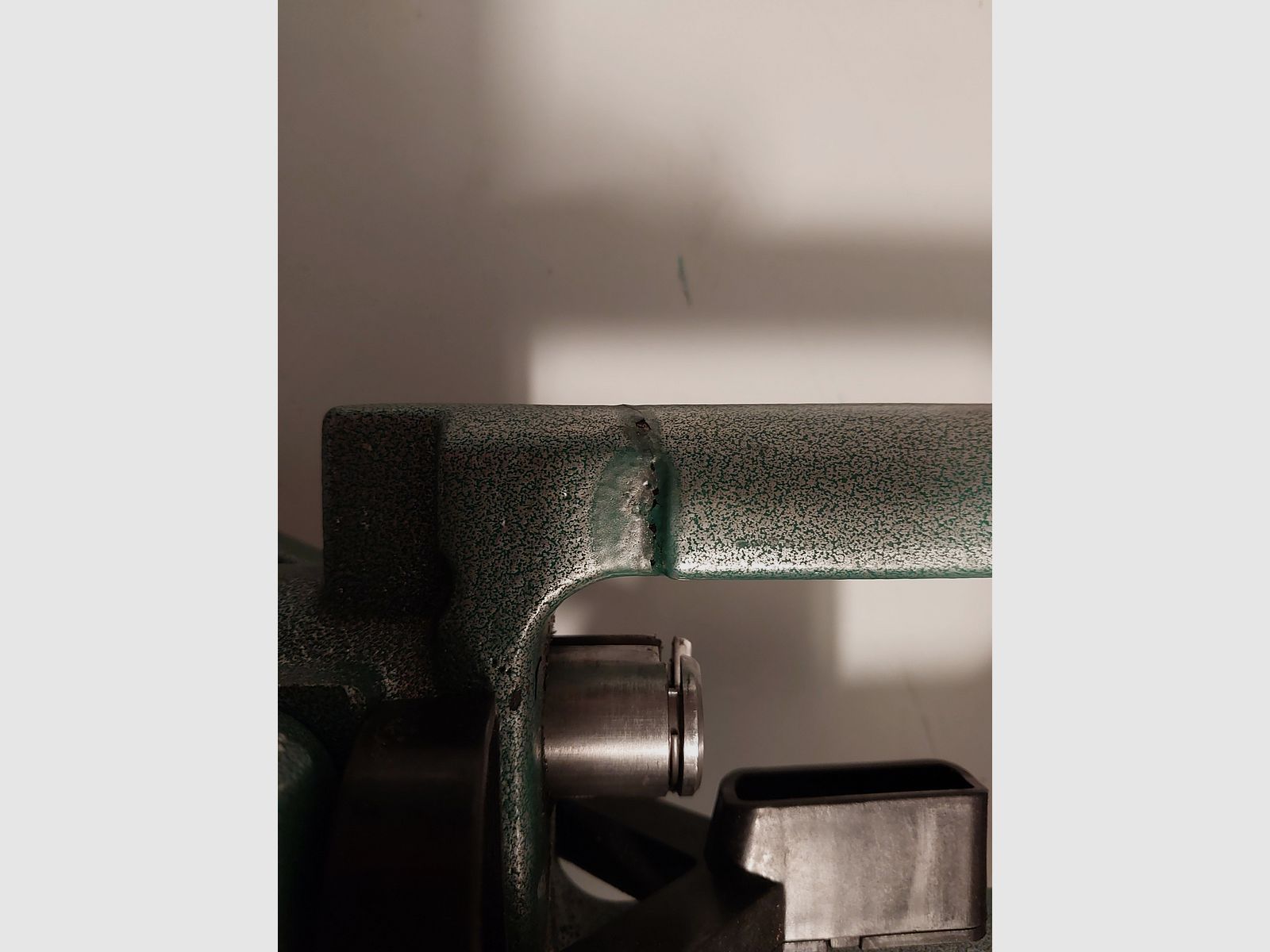 Prensa de recarga RCBS "Rock Chucker IV" defectuosa