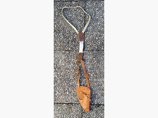 Gürtelholster aus hellem Leder