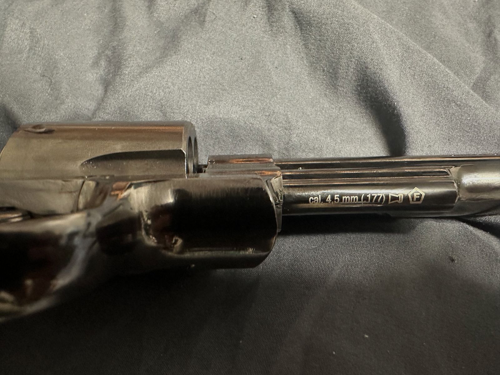 Revolver 4,5 mm Diabolo – freie Waffe ab 18