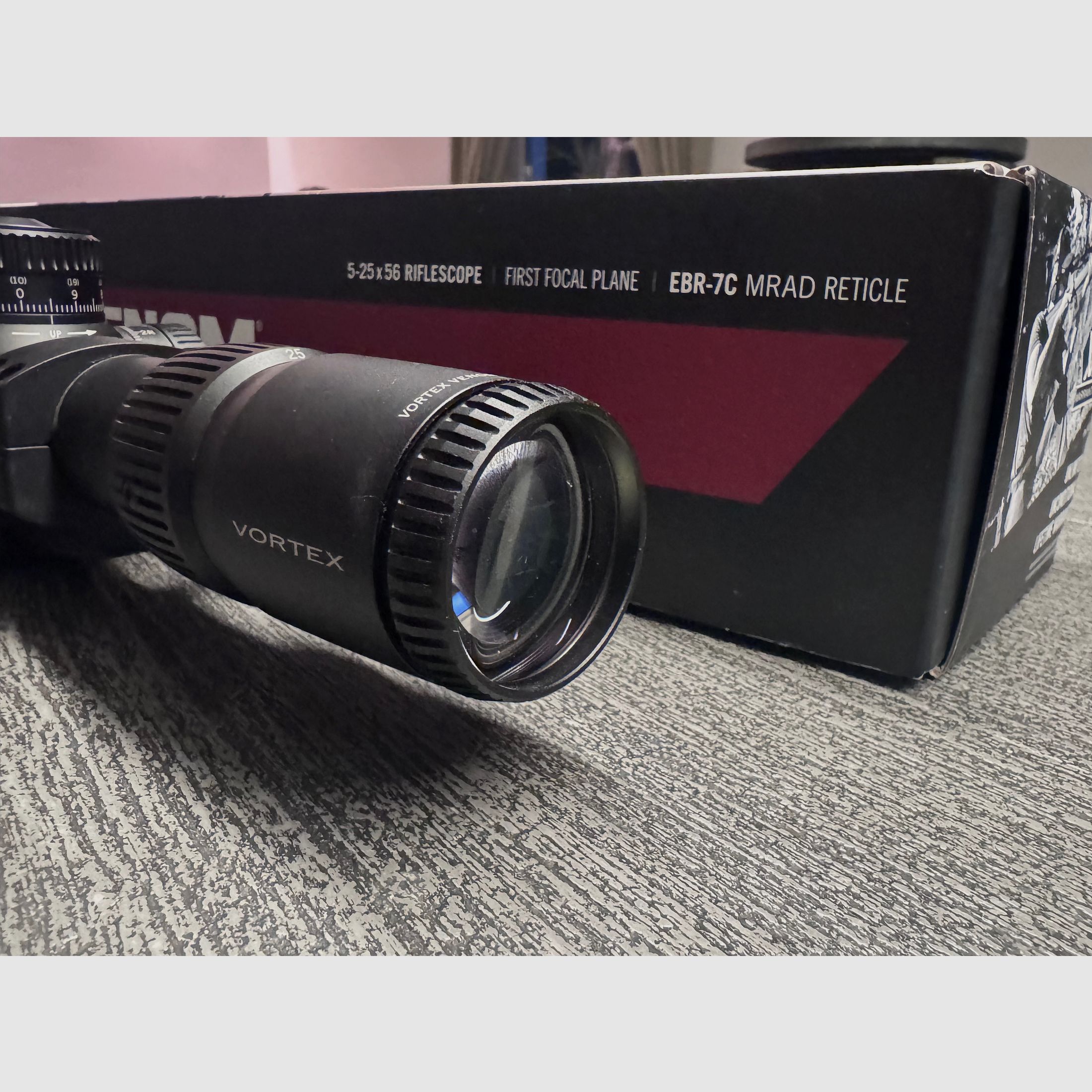Vortex Venom 5-25x56 FFP EBR-7C MRAD mit Montage