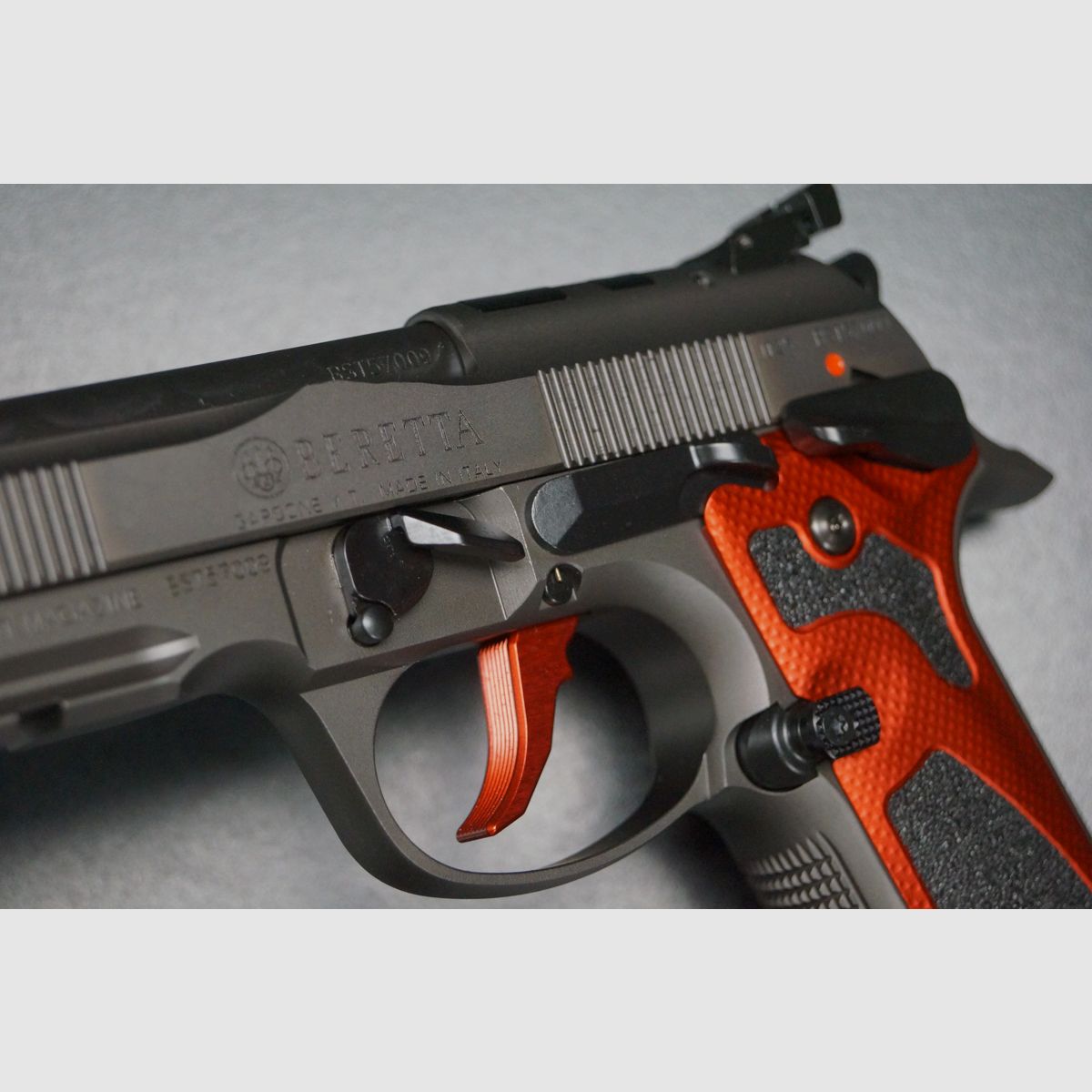 Beretta 92X Performance Dark Series Red, Bild 6 von 9