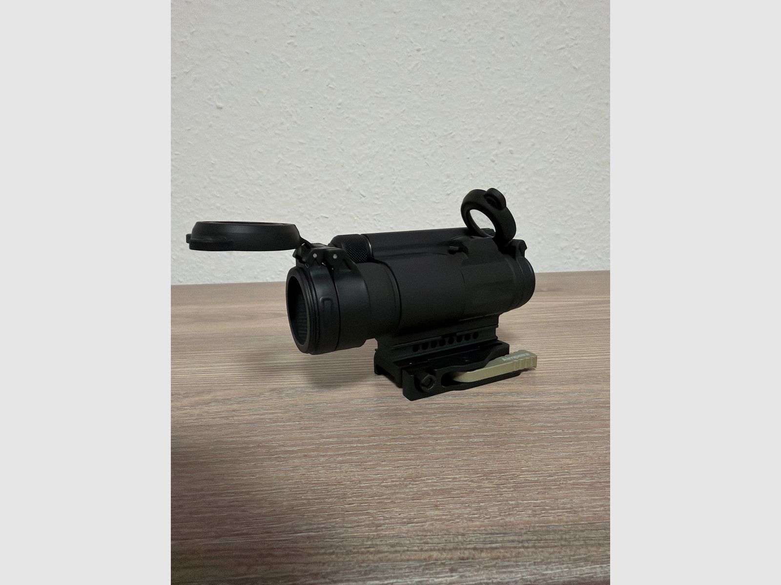 Aimpoint CompM4, Bild 1 von 6