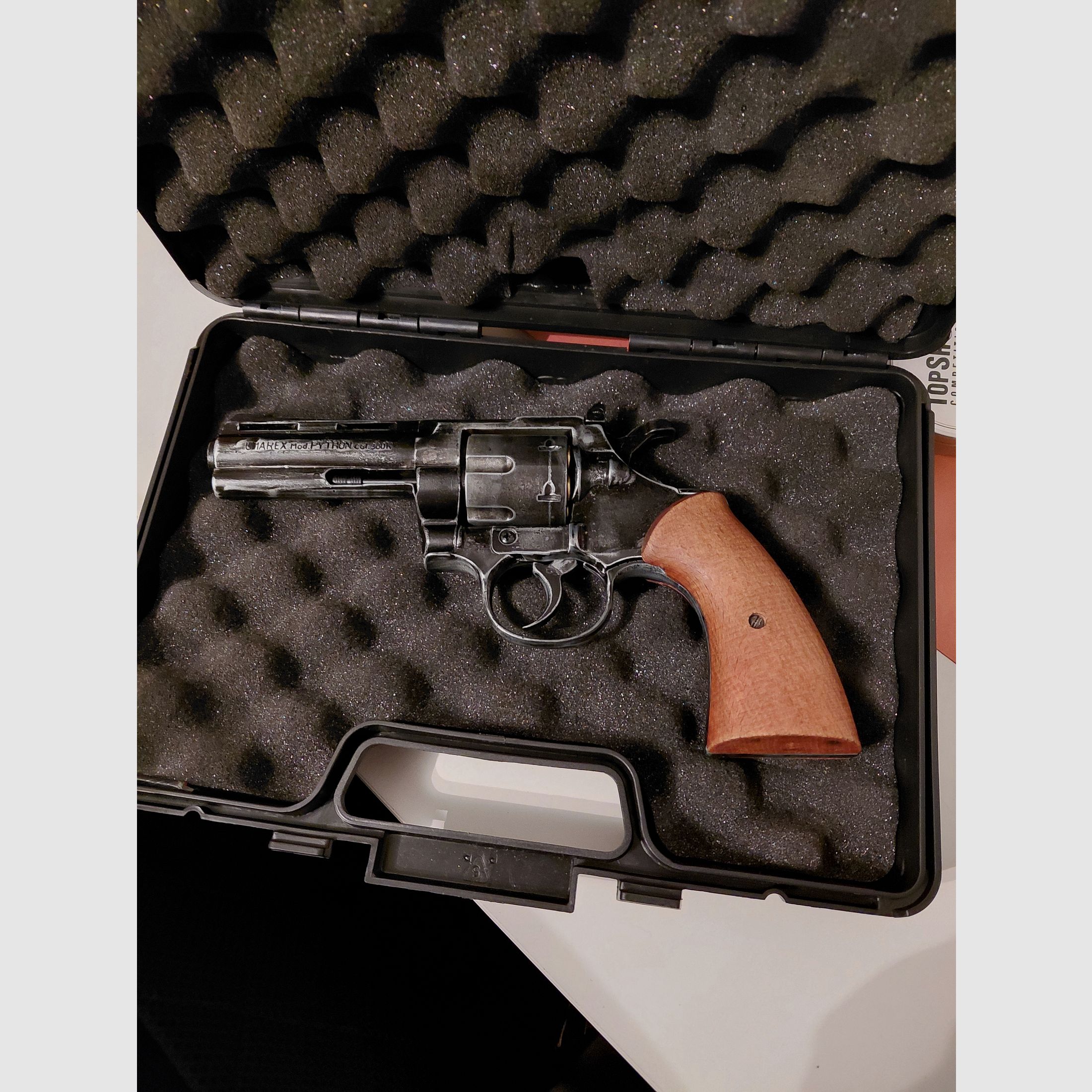 Blank firing gas pistol revolver Umarex Python caliber 380