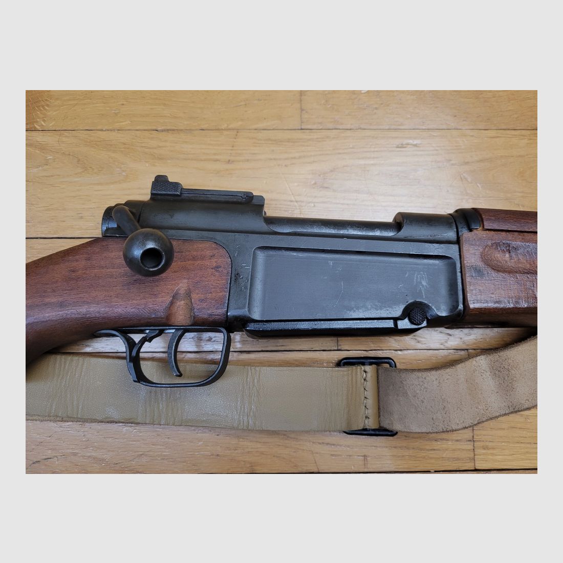 Schöner MAS 36 Gewehr 2. Typ - 100% zweiter Typ – Seltene Umrüstung für Kal. 308 Winchester und mit Sicherheit (!) – Bajonett und Gewehrriemen – Ausgezeichneter Spiegel-Lauf mit sehr schönen Zügen – Gehäuse und Verschluss mit Nummer – Gewehrriemen – Clips verfügbar – Spezialwaffe für TBE +, Bild 4 von 23