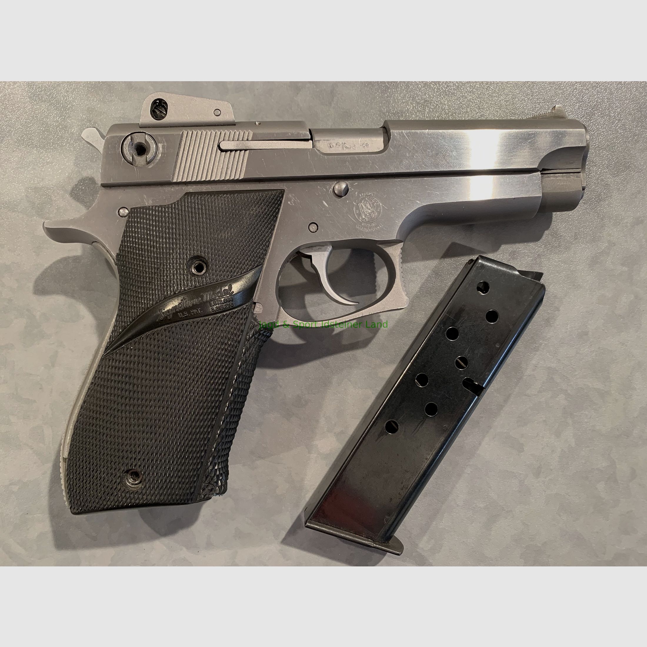 Smith & Wesson Mod 639. - All-steel weapon -