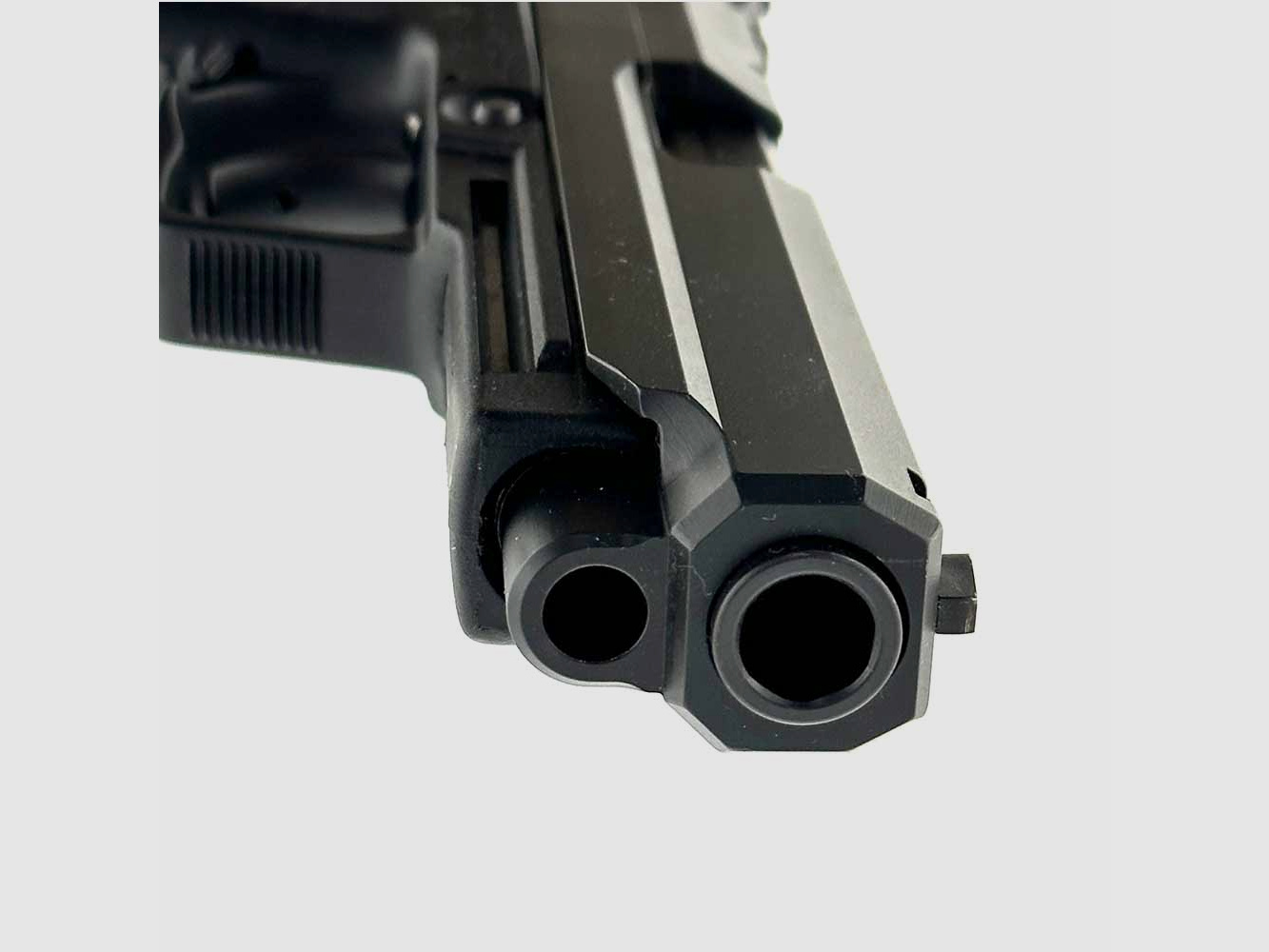 Heckler & KOCH USP EXPERT .45Auto