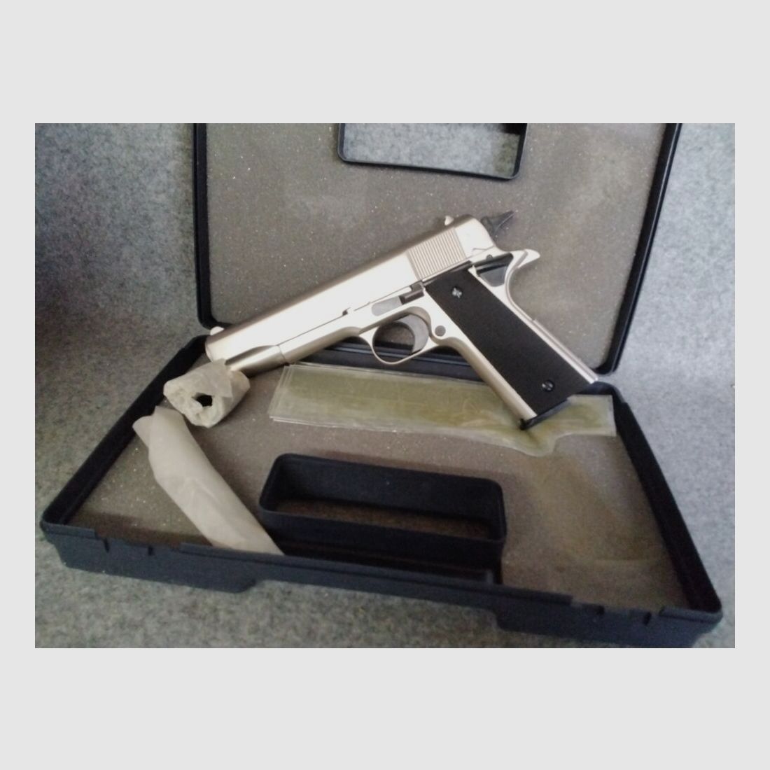 Umarex -Colt	 Goverment stainless