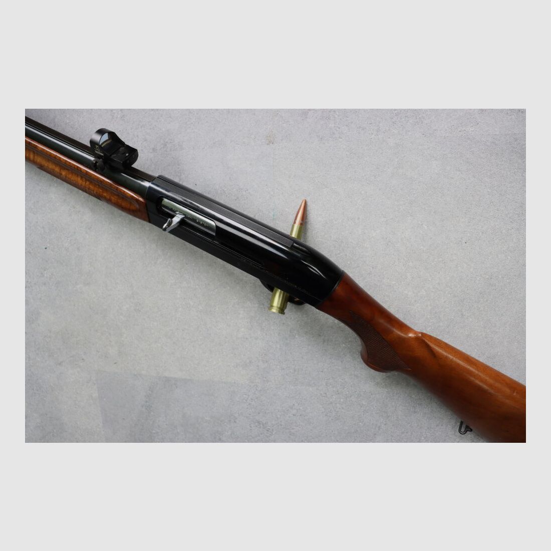 halbautomatische Flinte Benelli Manchino mit Reddot Manchino Auswurf Links