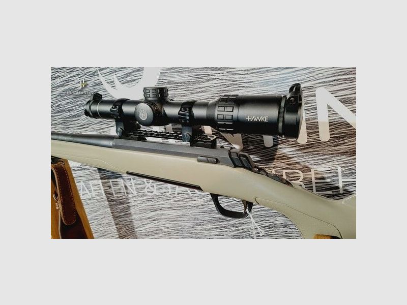 Browning X-Bolt .30-06Spring; Hawke 1-6x24 X Bolt