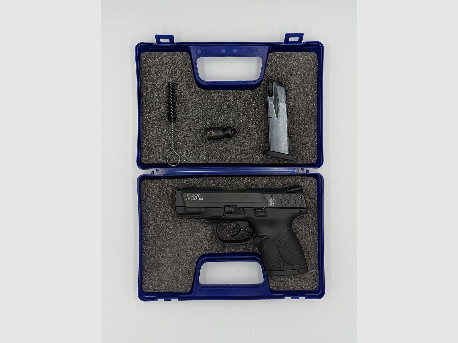 Schreckschusspistole  Smith & Wesson M&P9c, Hersteller Umarex, neu und ungebraucht mit zwei 12 Schuss Magazine  Kaliber: 9 mm P.A.K. 