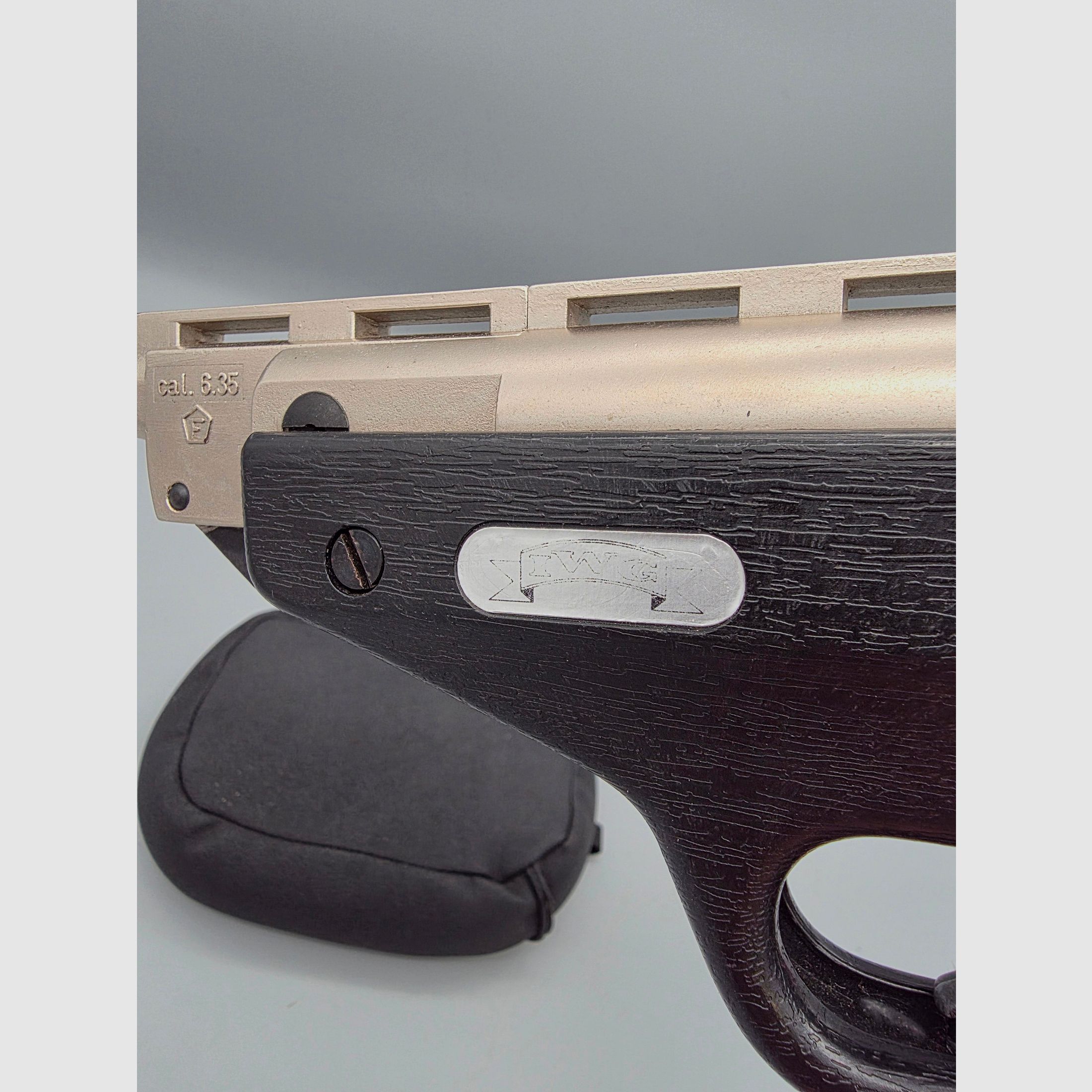 Collectionneurs attention Cal. 6,35mm Record IWG Mod. 77 pistolet à air Diabolo