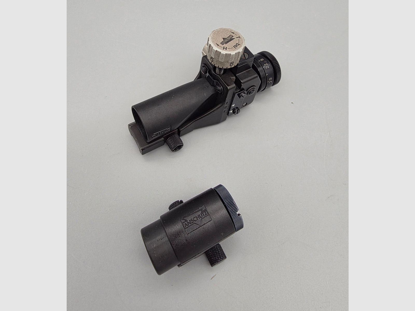 Anschütz Diopter und Korntunnel  6832 mit Stufenlos verstellbarer Irisblende 6805
