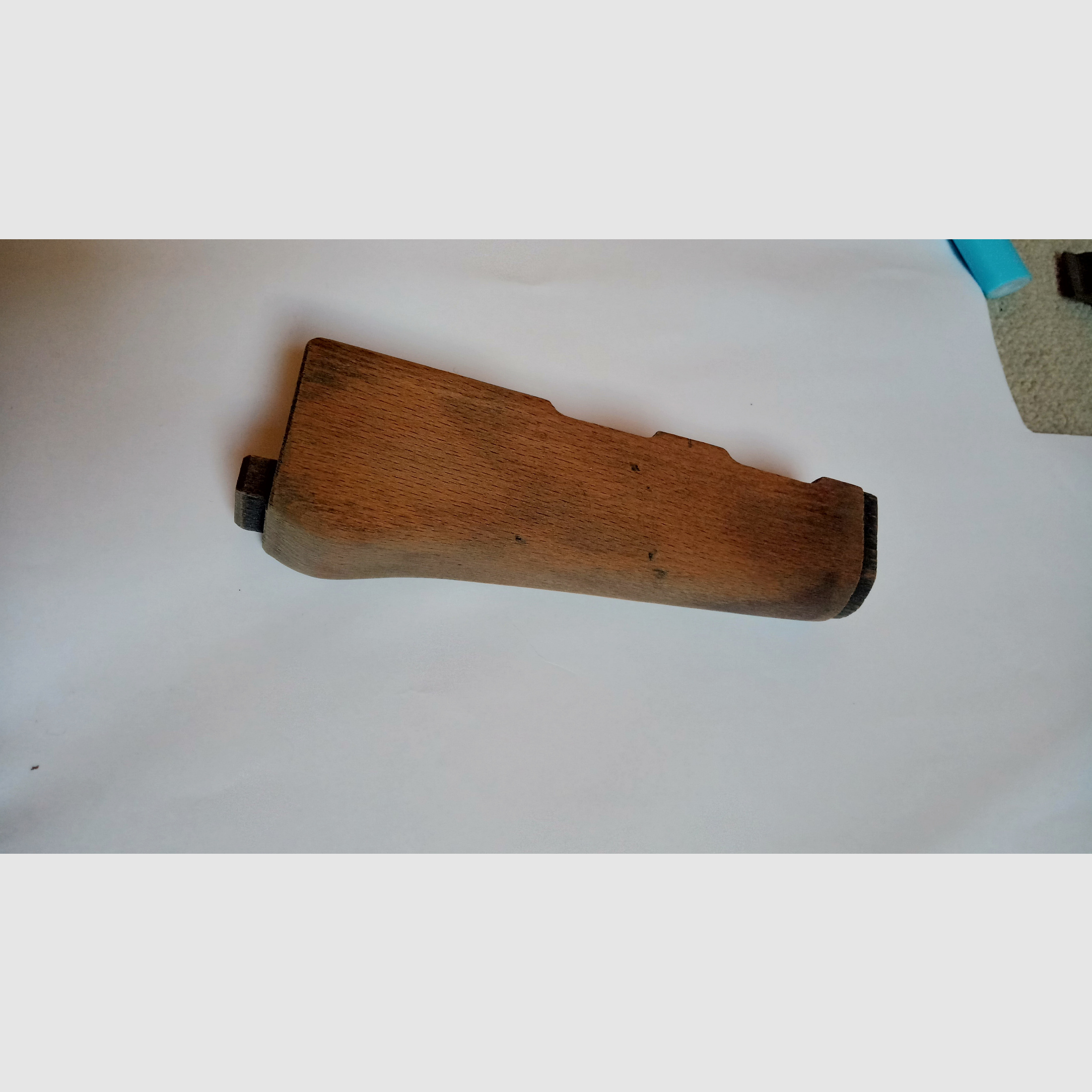Unterer Handschutz aus Holz einer Mpi-KM  ost-deutsche AKM / AK47