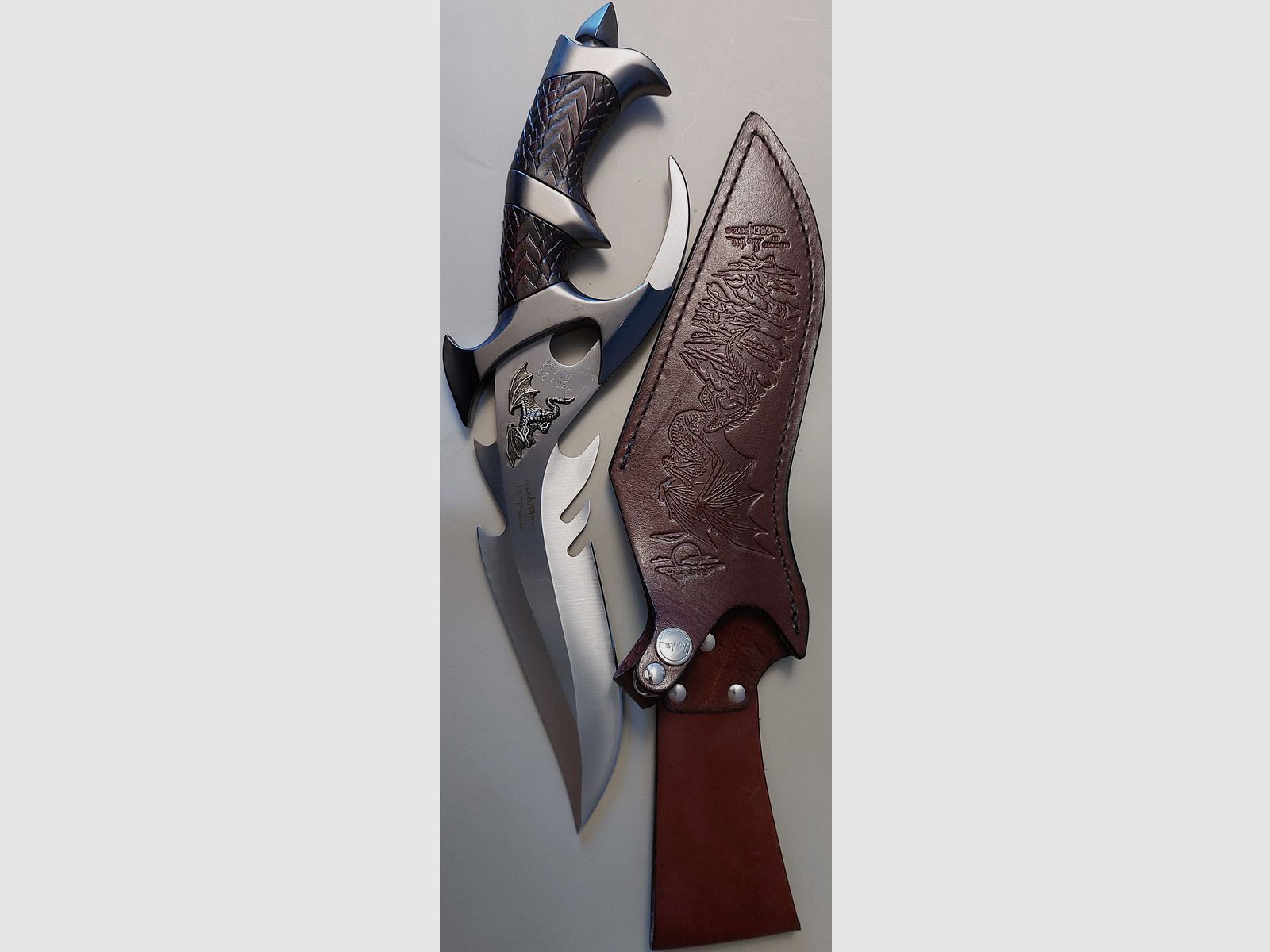 1996 Dragon Lord Gil Hibben Knives UC898 