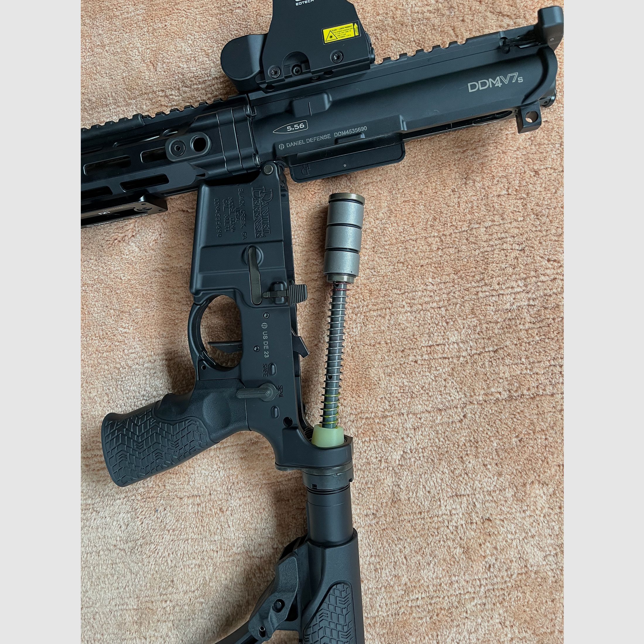 Daniel Defense DDM4V7S Full Equipment