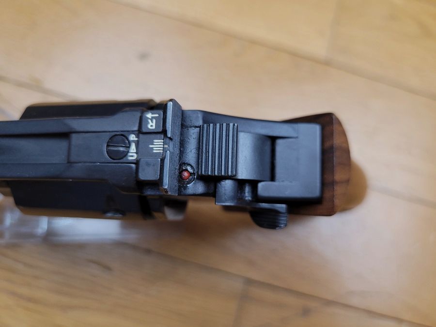 Féroce Rhinocéros von Chiappa – Revolver Modell 40DS – 6 Schuss 357 Magnum – 4 Zoll Lauf, ausgerichtet auf das untere Zimmer – hervorragende Zielgenauigkeit – ultraleicht – Zustand nahezu neu, Bild 9 von 15