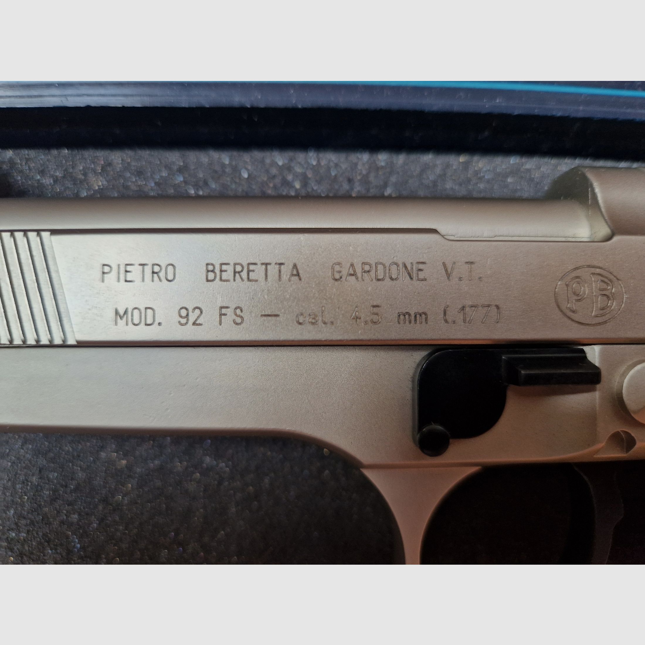 Beretta M 92 FS Diabolo, Vollmetall, vernickelt mit Echtholzgriffschalen
