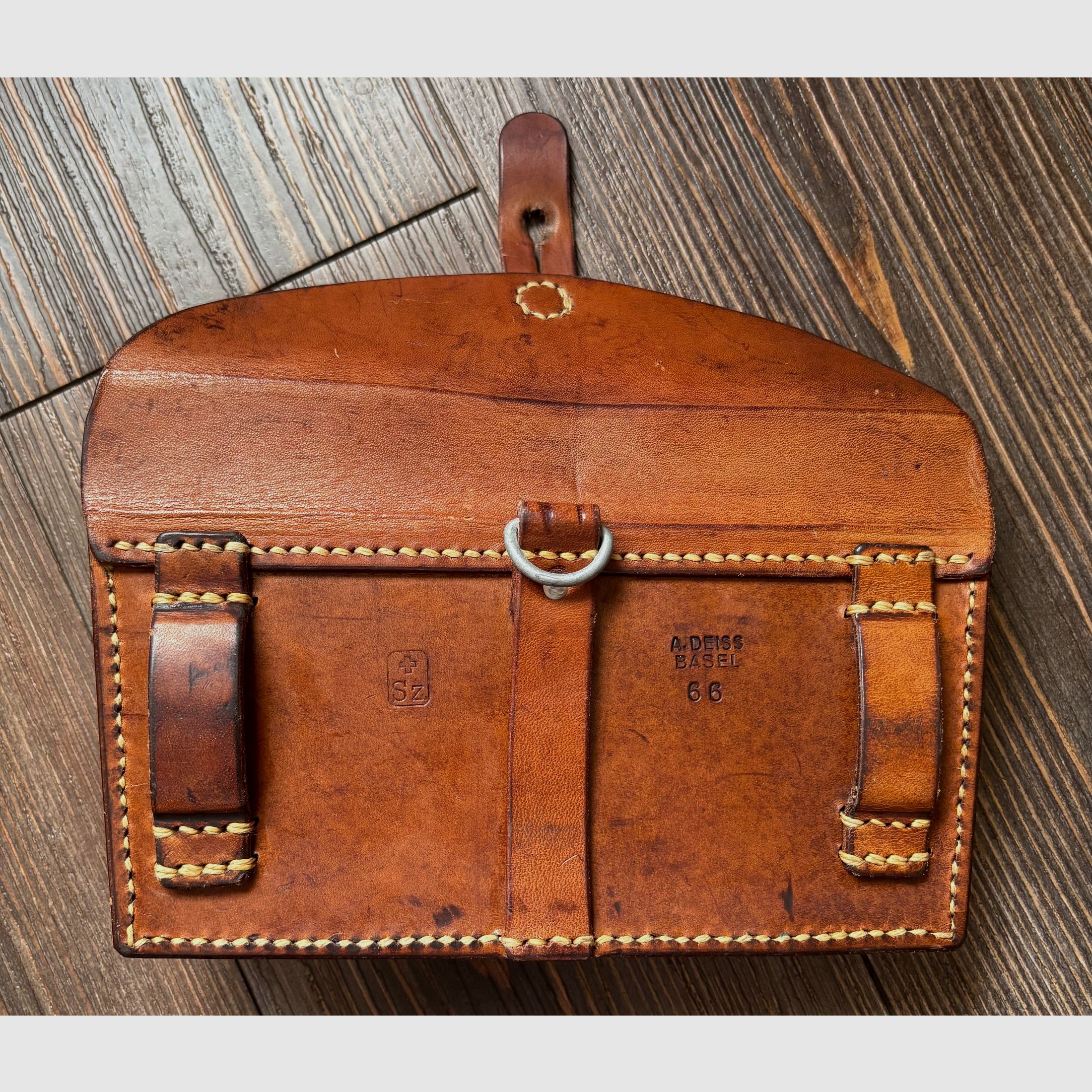 Ammunition case of the Swiss Army in safari style